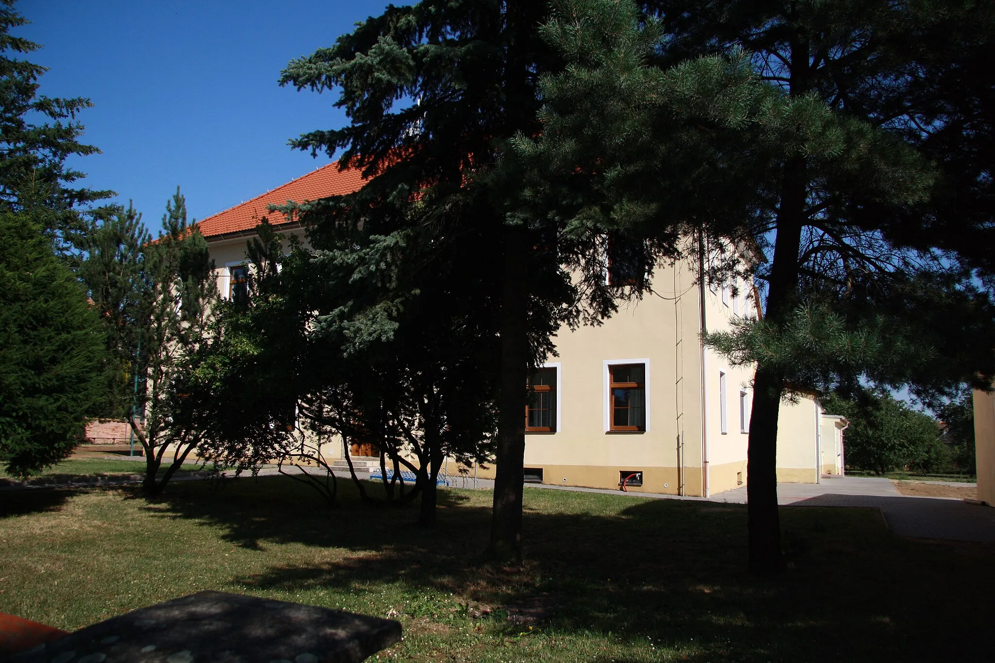 Photo showing: Municipal office in Nové Syrovice, Třebíč District.