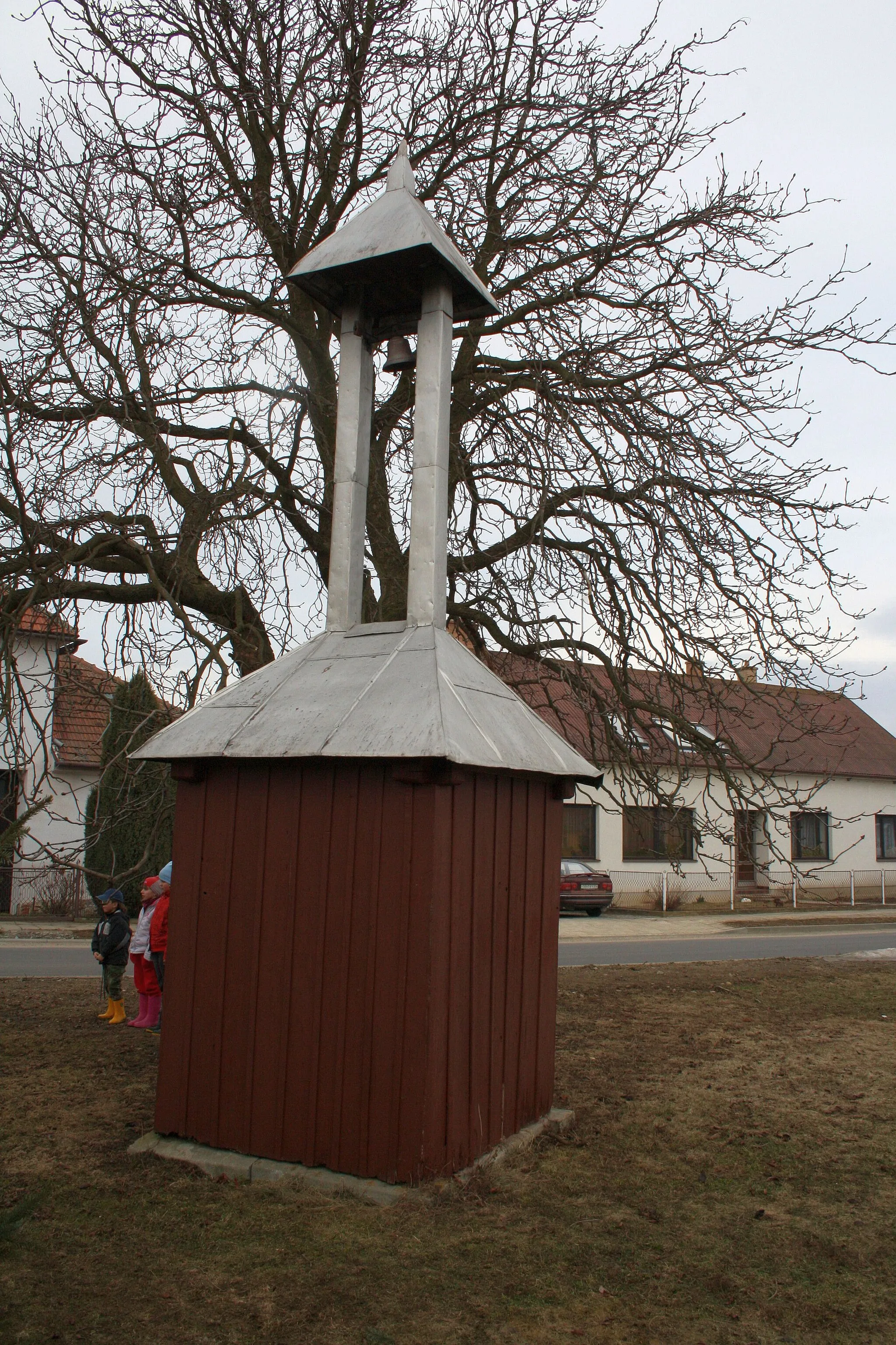 Photo showing: Bell tower in Loukovice.
