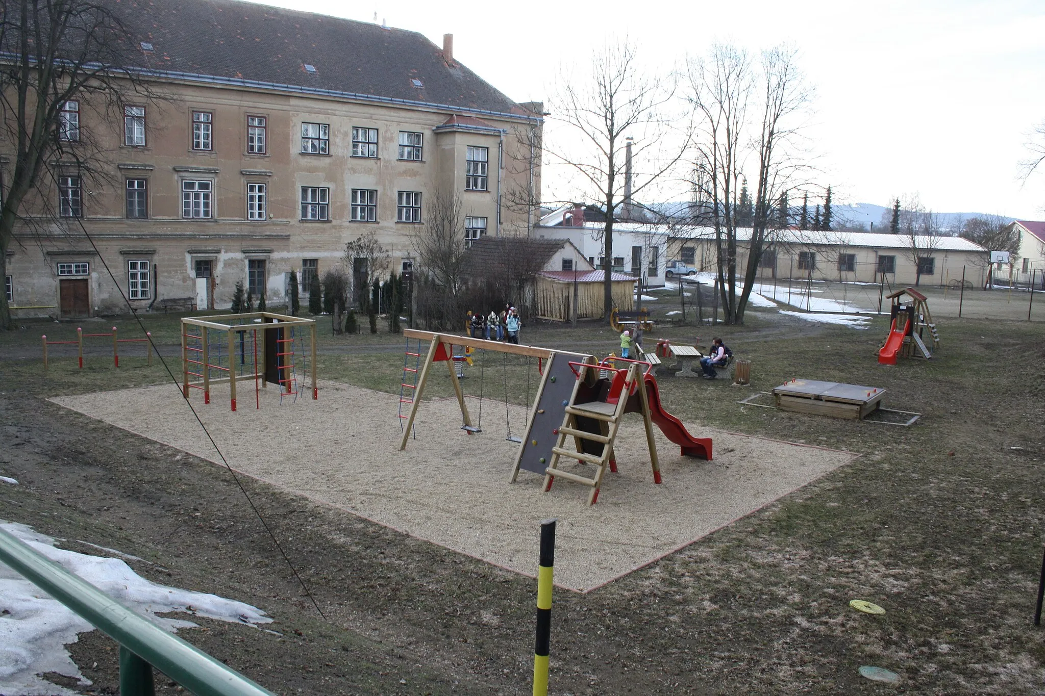 Photo showing: Child playfield in Lesonice.