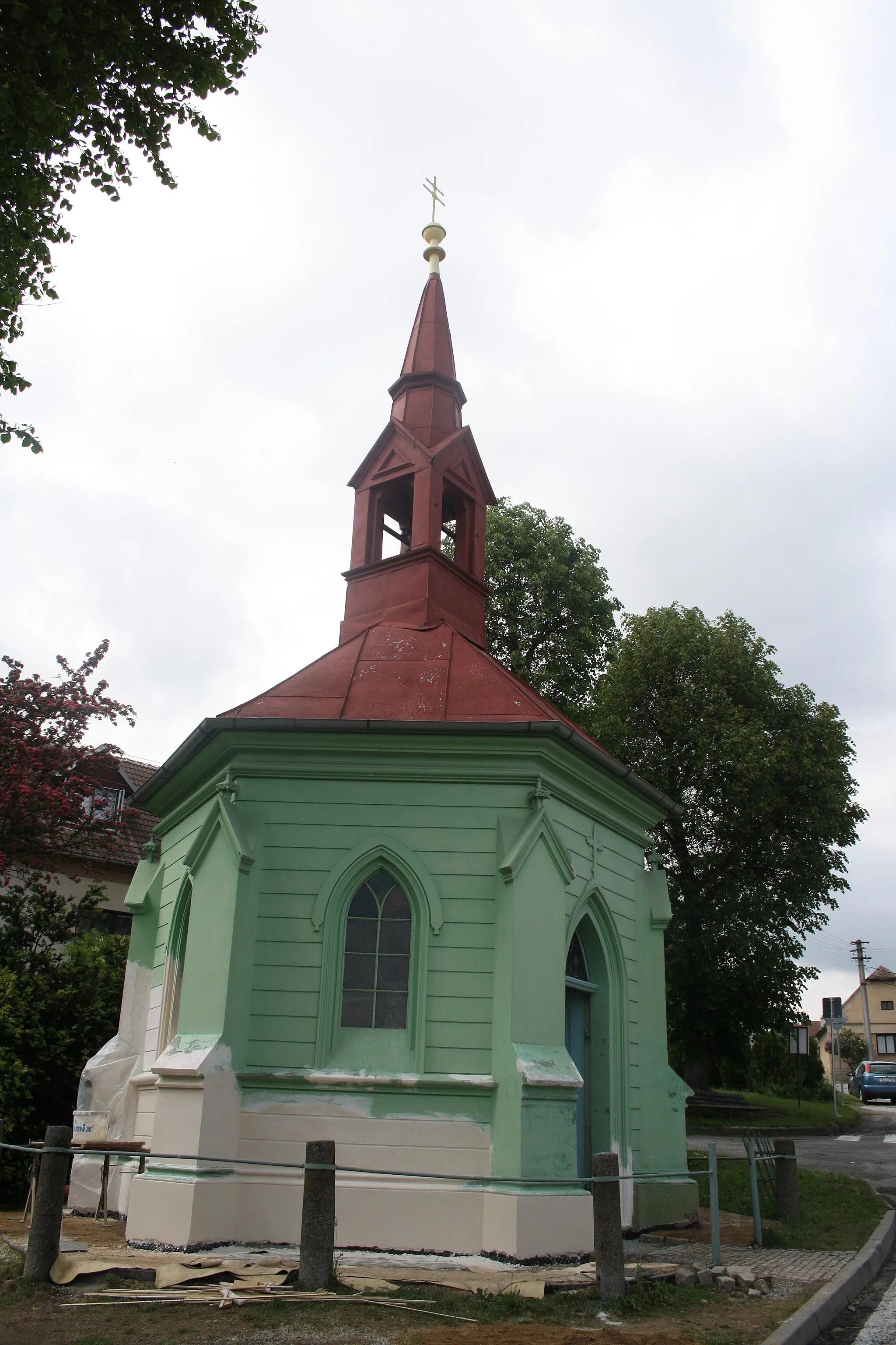 Photo showing: Reconstruction of chapel in Kožichovice, Czech Republic.