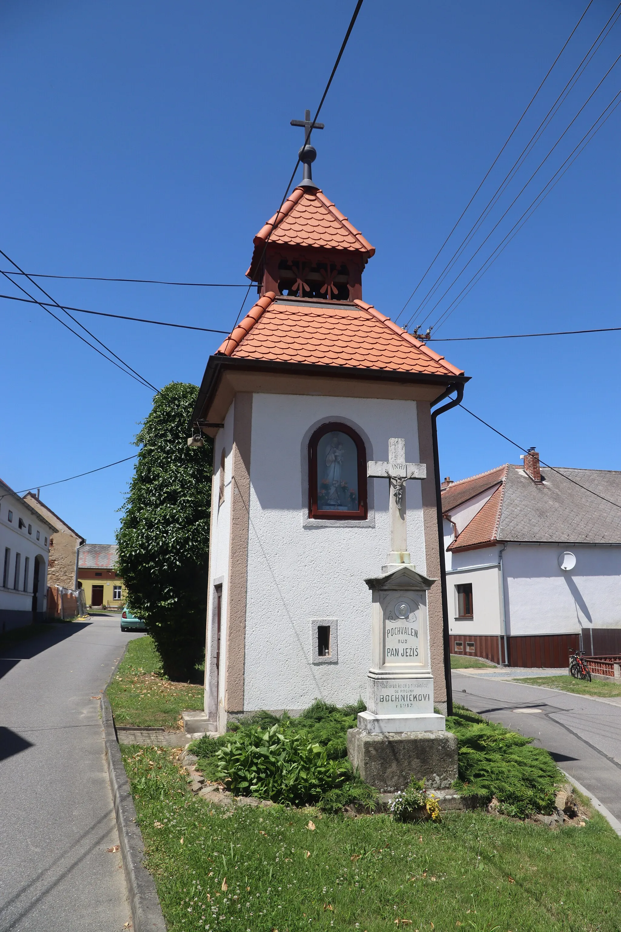 Photo showing: Overview of chapel in Kladeruby nad Oslavou, Třebíč District.