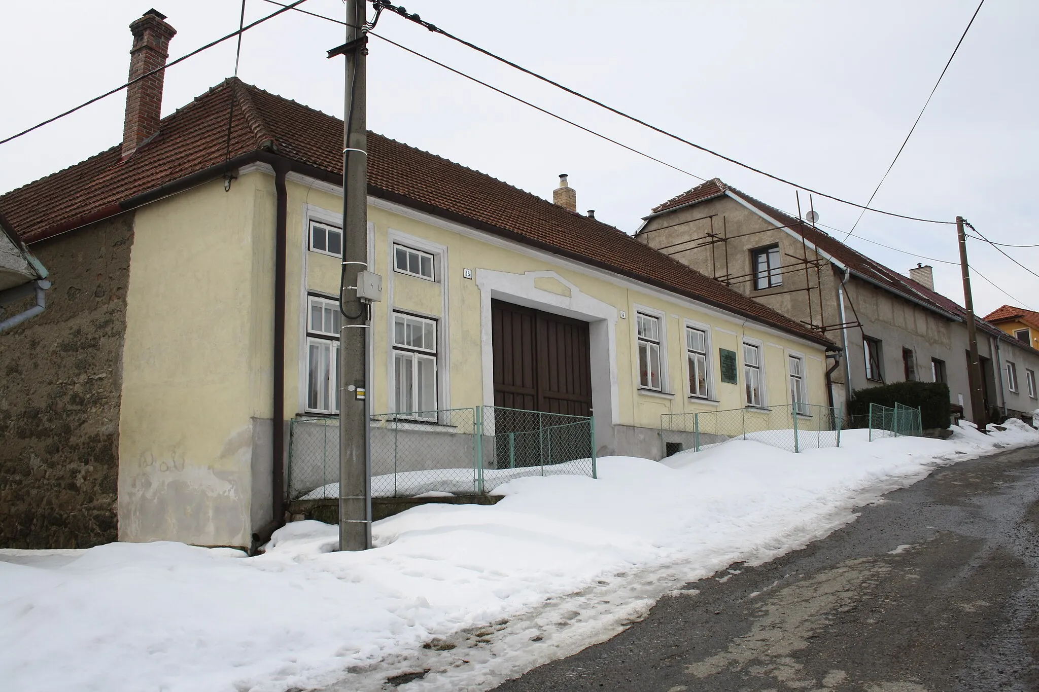 Photo showing: Native house of president Ludvík Svoboda in Hroznatín.