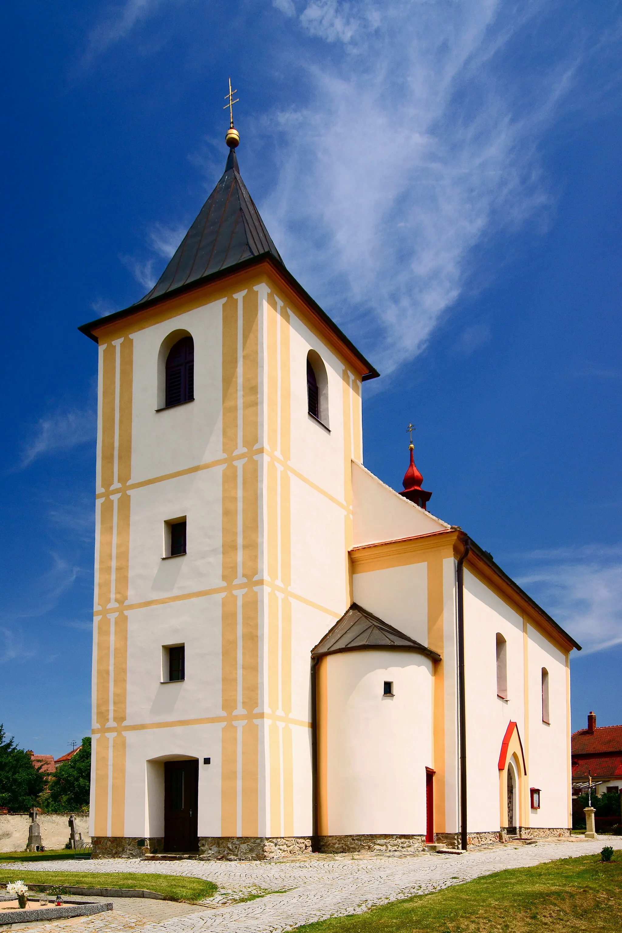 Photo showing: Kostel svatého Jiljí v Hartvíkovicích u Náměště nad Oslavou.