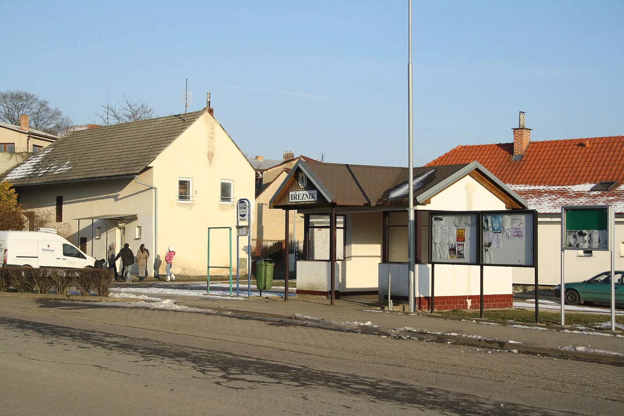 Photo showing: Bus stop in Březník in 2015, Třebíč District.