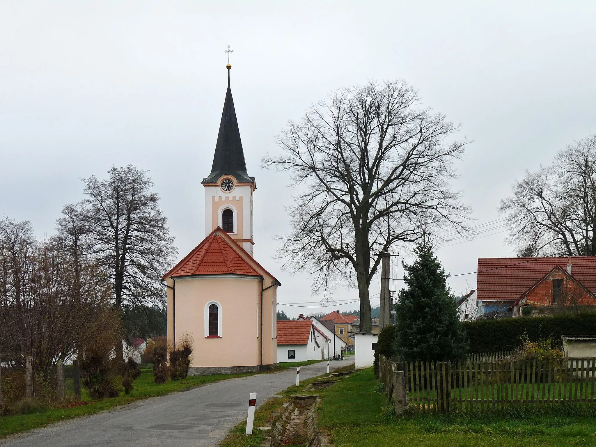 Photo showing: Saint Anne Chapel in the village of Sedlo, part of the municipality of Číměř, Jindřichův Hradec District, South Bohemian Region, Czech Republic.