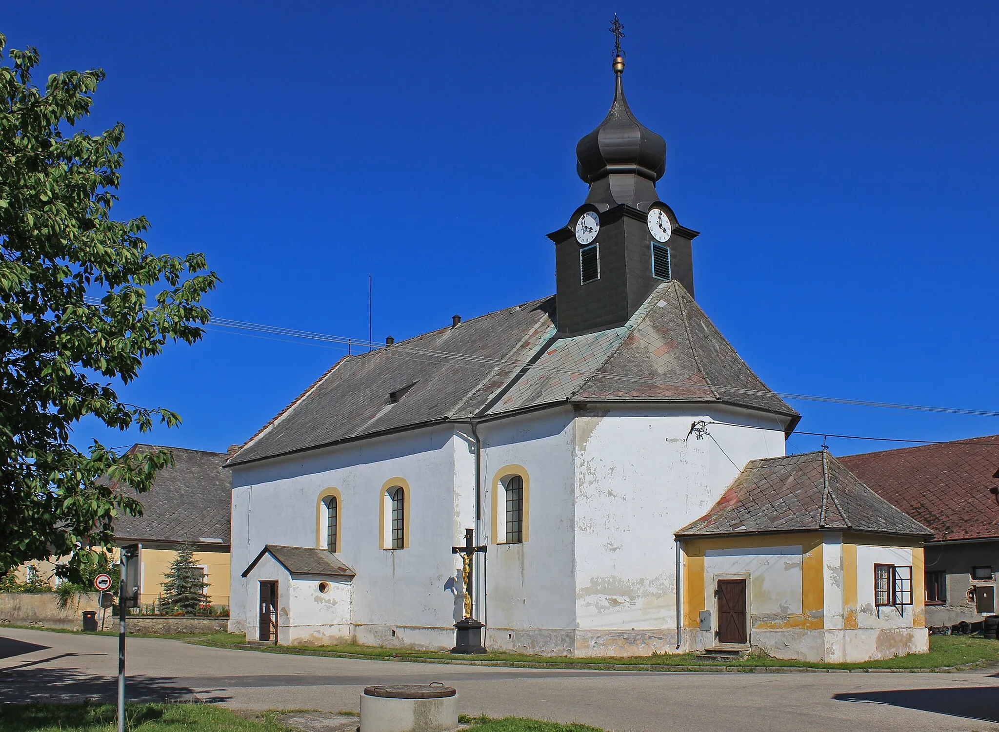 Photo showing: Church in Člunek, Czech Republic.