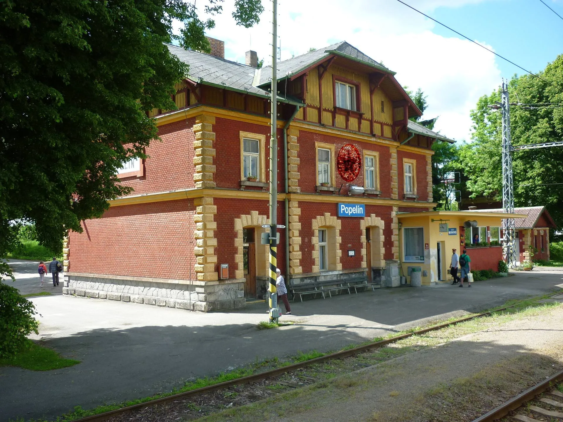 Photo showing: Železniční stanice Popelín na trati č. 225