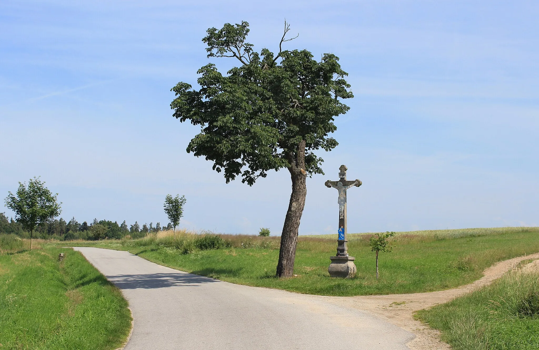 Photo showing: Crucifix between Plavsko and Hatín, Czech Republic.