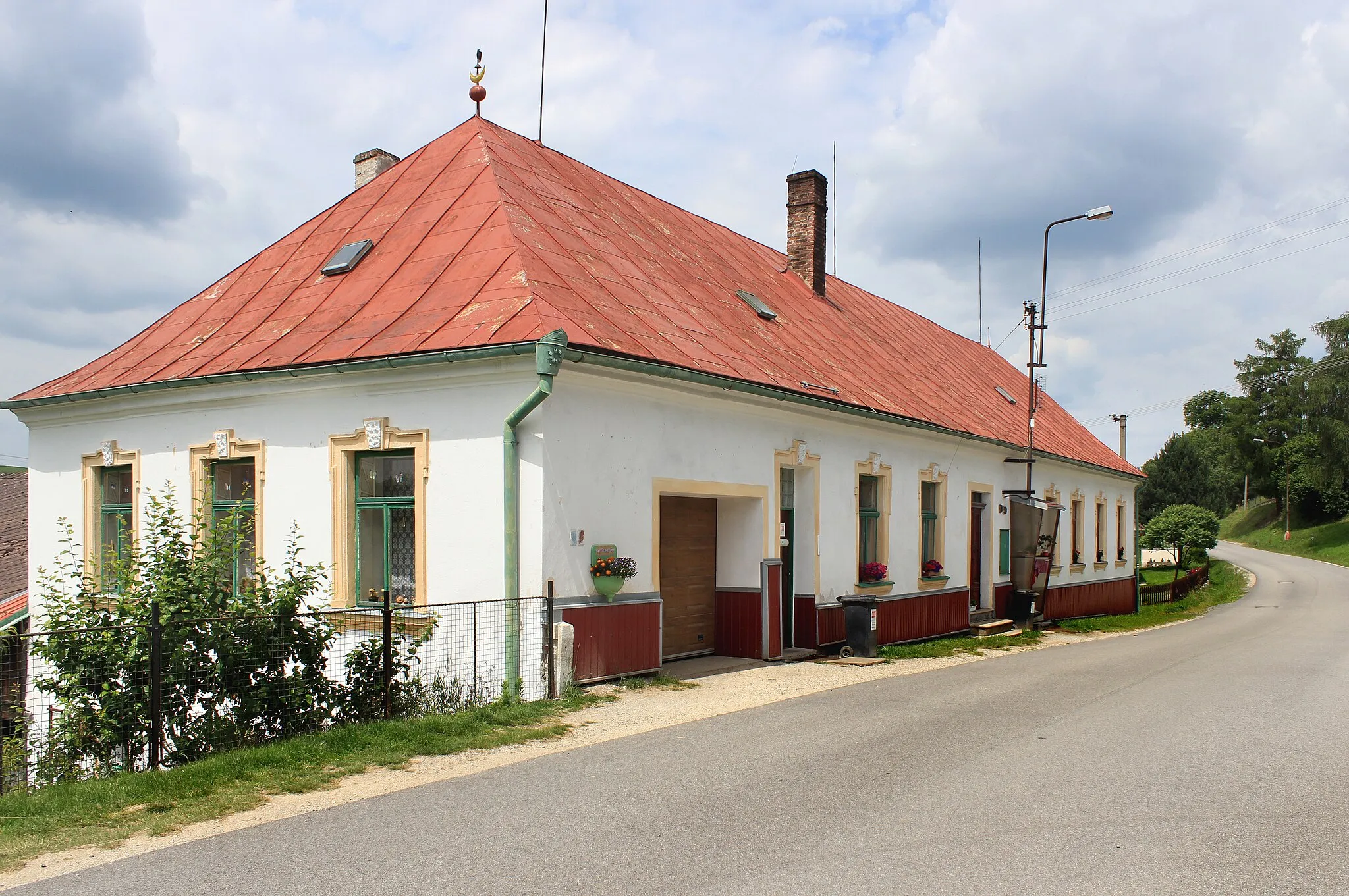 Photo showing: House No 147 in Lodhéřov, Czech Republic.
