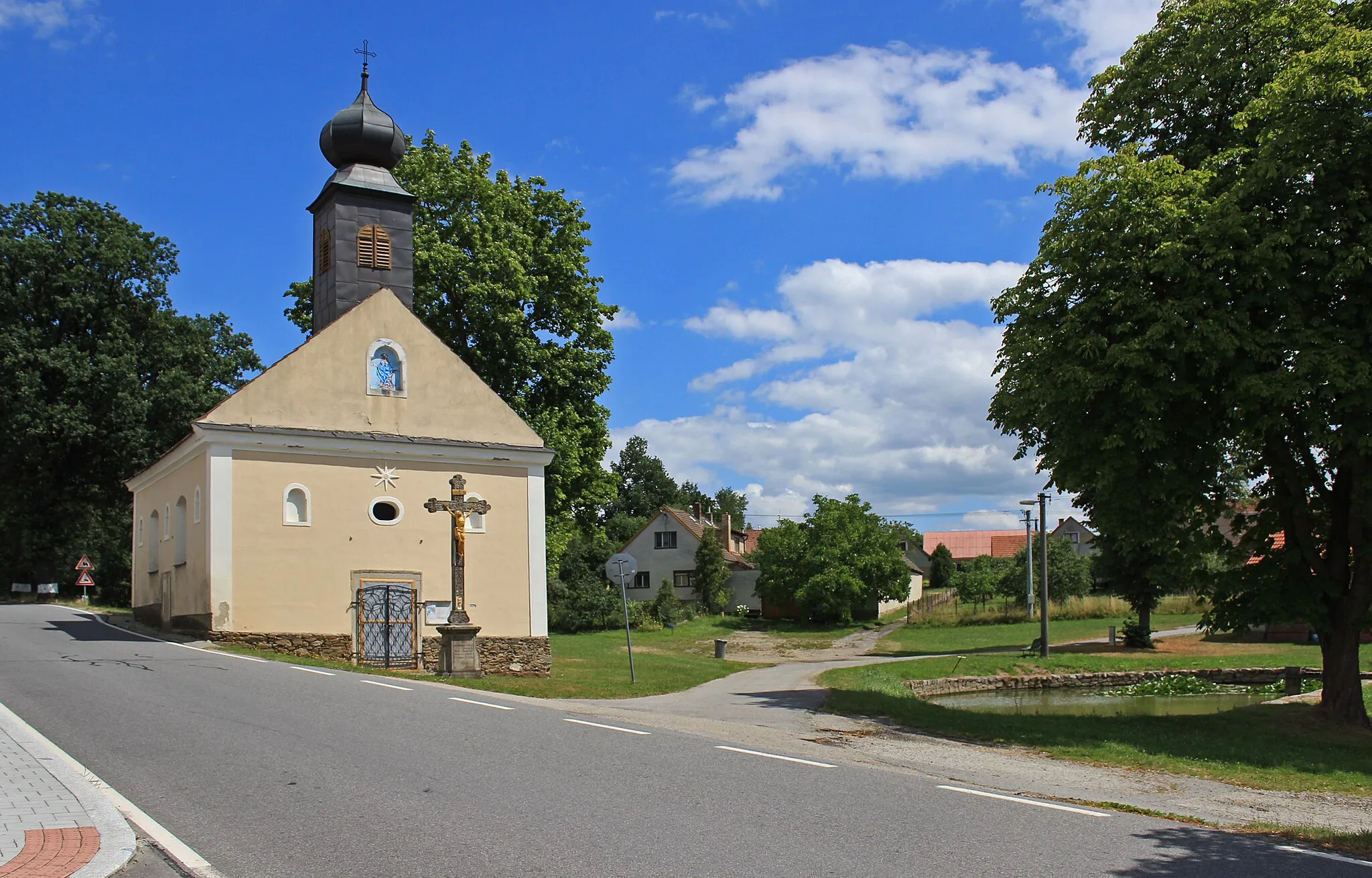 Photo showing: Chapel in Žděšov, part of Jarošov nad Nežárkou, Czech Republic.