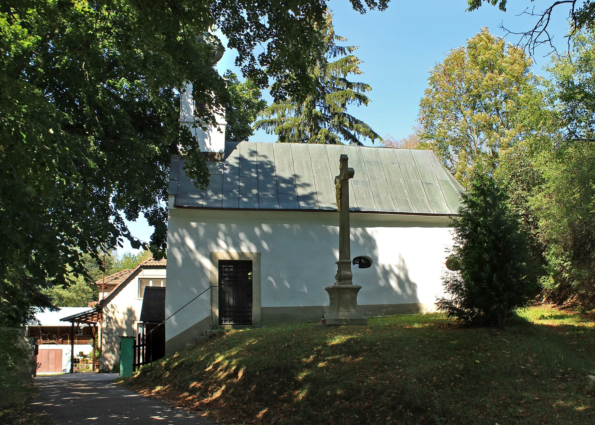 Photo showing: Protected chapel in Dobrohošť, Czech Republic.