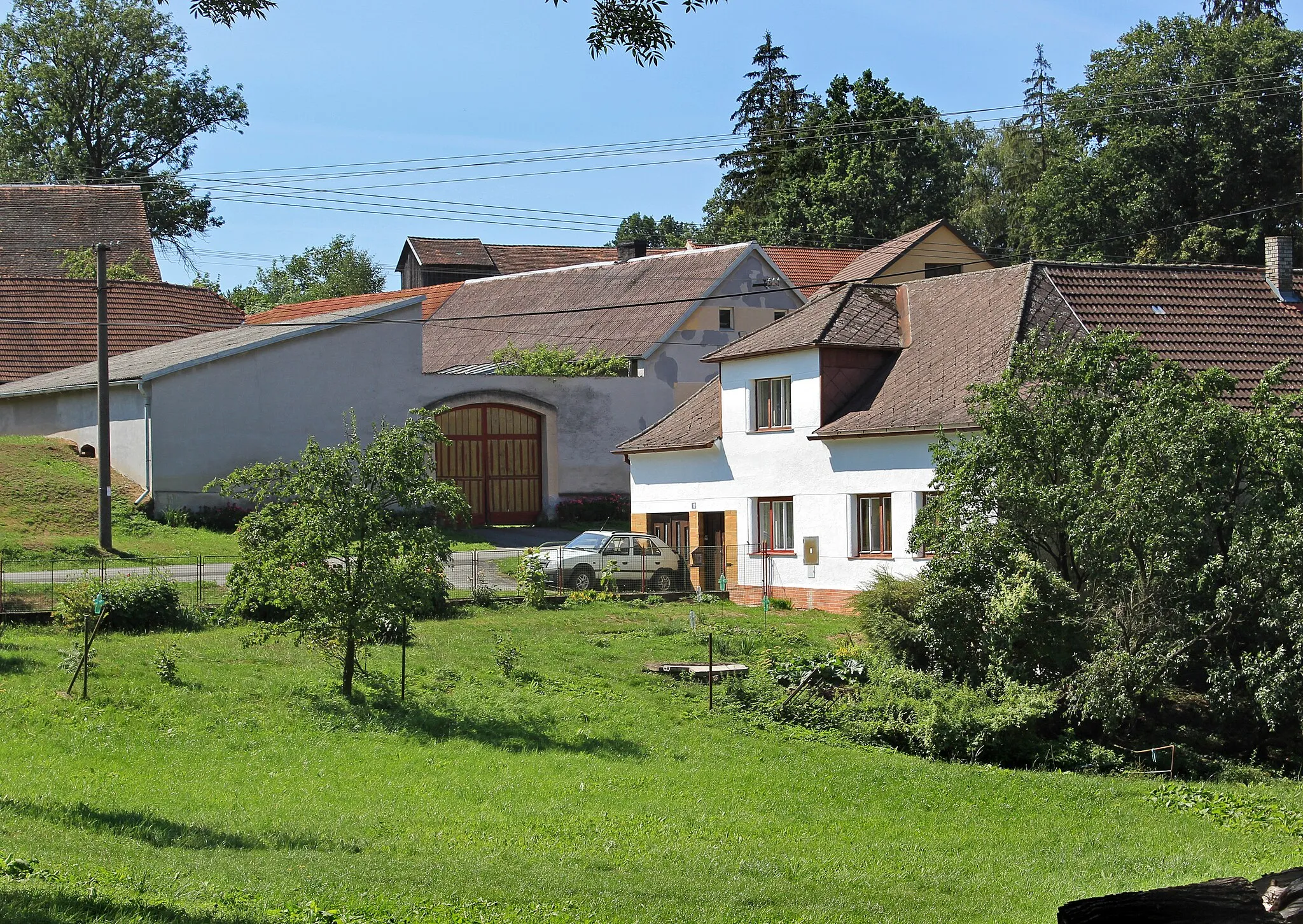 Photo showing: House No 10 in Dobrohošť, Czech Republic.
