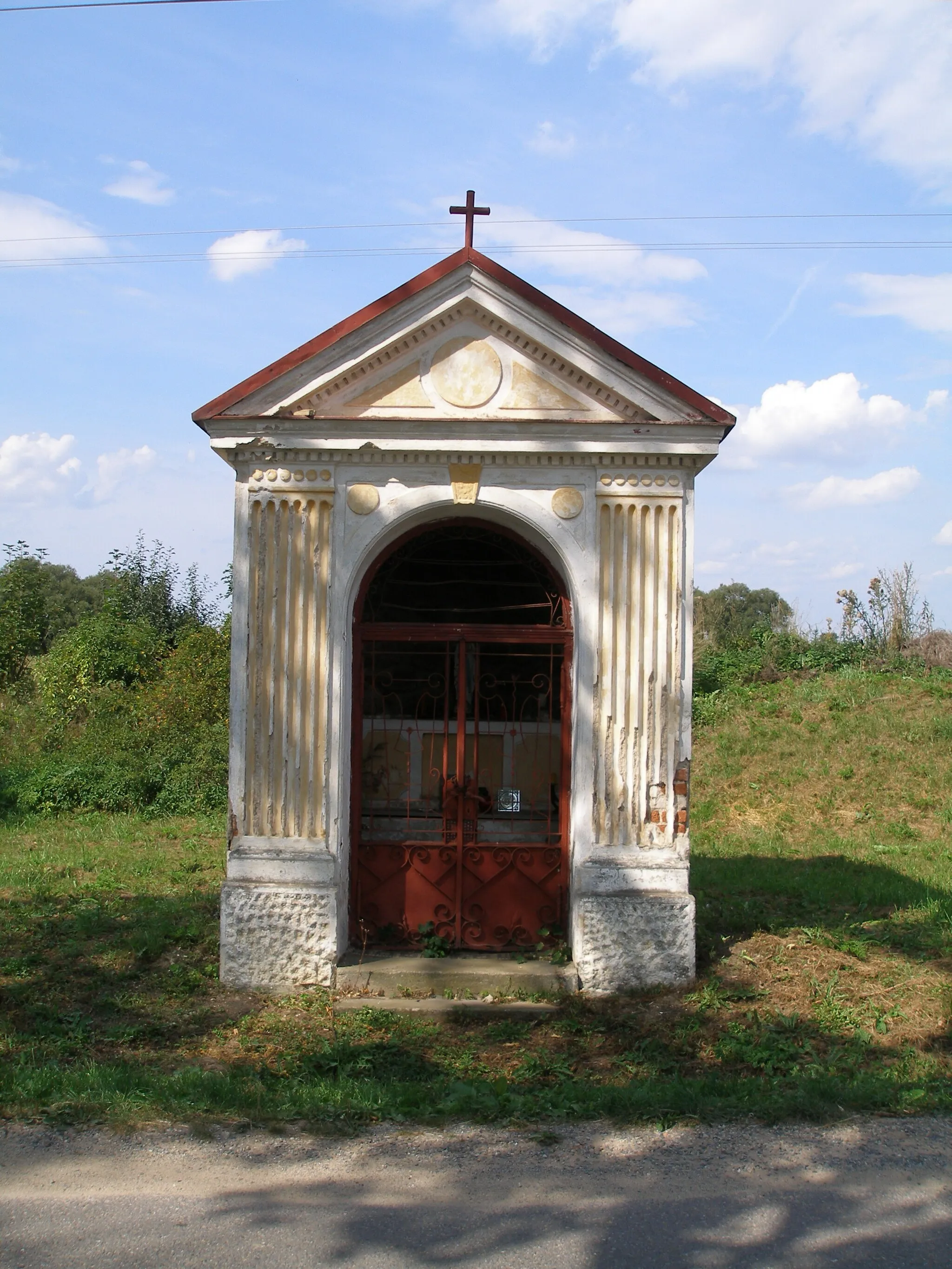 Photo showing: Dančovice, the chapel near by the village