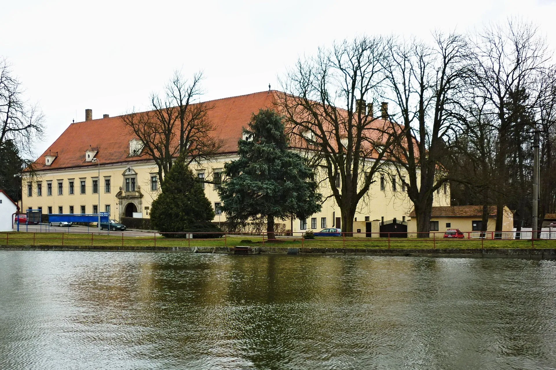 Photo showing: Budíškovice - zámek