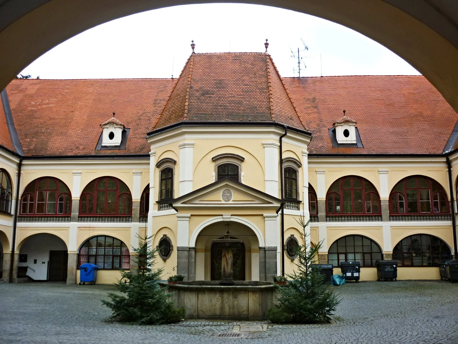 Photo showing: Budíškovice - zámek