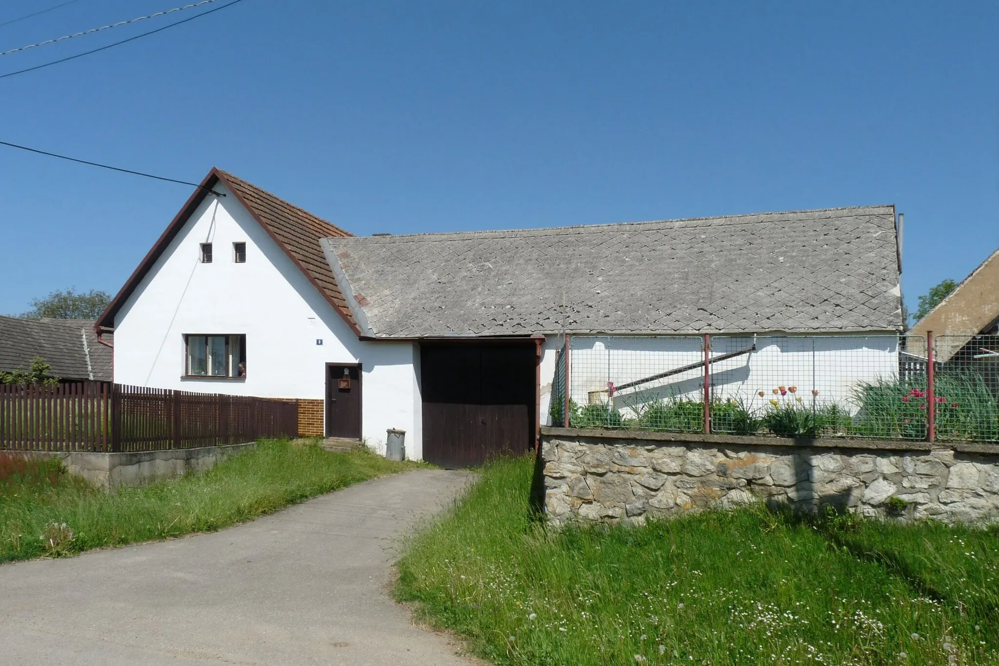 Photo showing: House No 3 in the municipality of Chrbonín, Tábor District, South Bohemian Region, Czech Republic.