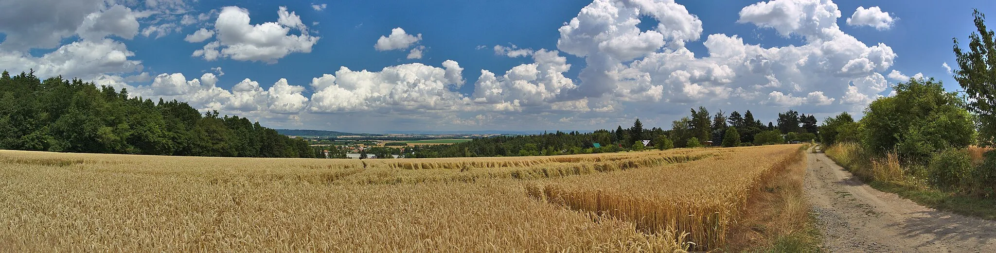 Photo showing: Výhled na Mostkovice od jihu, okres Prostějov