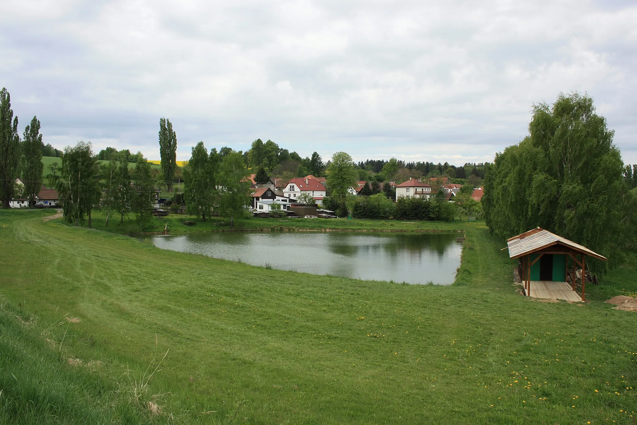 Photo showing: Nakvasovice