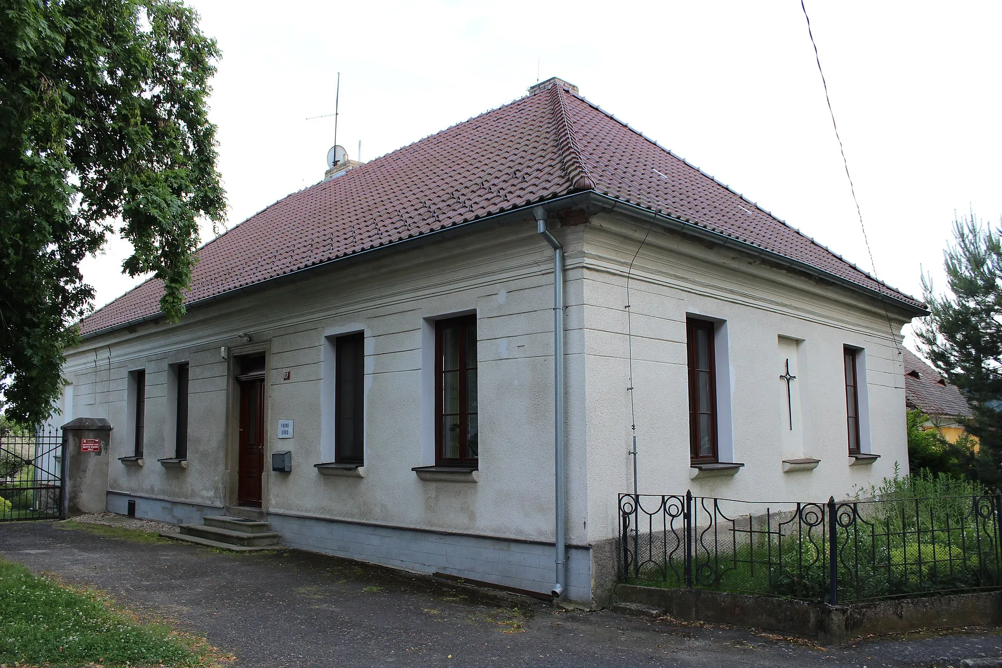 Photo showing: Fara v Keblově (dům číslo popisné 37).