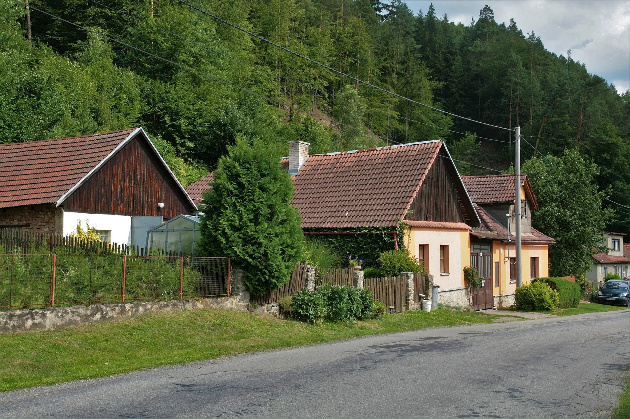 Photo showing: Vesnice Dolní Smržov, část města Letovice v okrese Blansko. Dům čp. 18 u silnice.