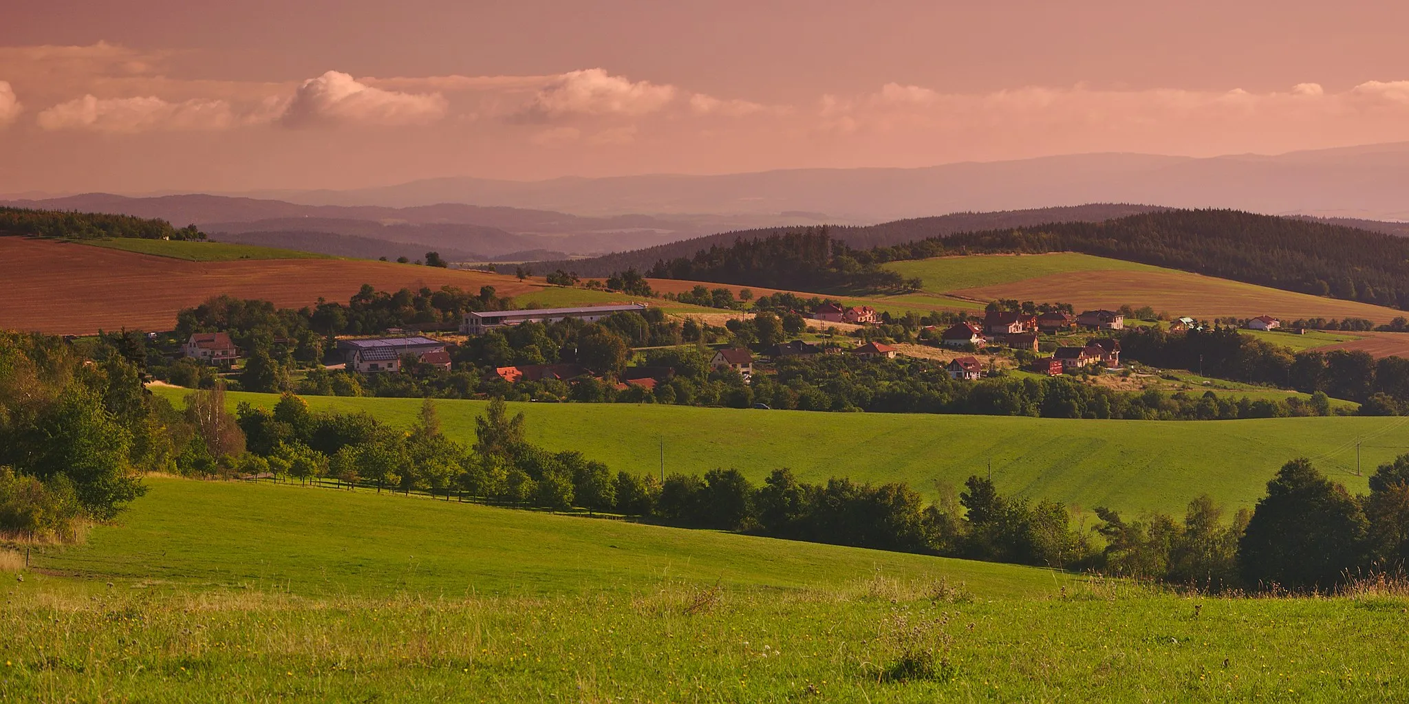 Photo showing: Pohled na obec od jihu, Kunice, okres Blansko