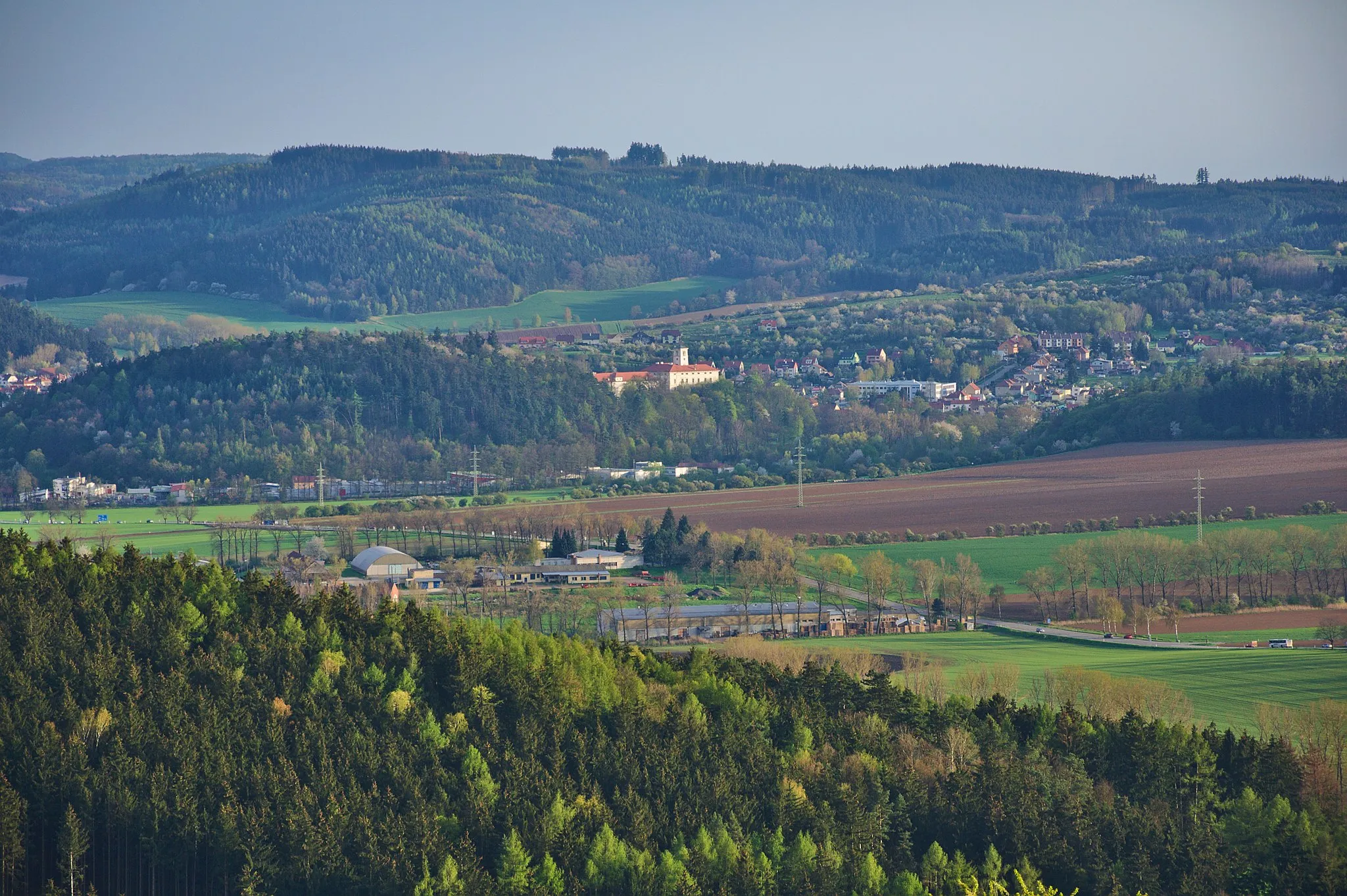 Photo showing: Pohled na obec z Malého Chlumu, Černá Hora, okres Blansko