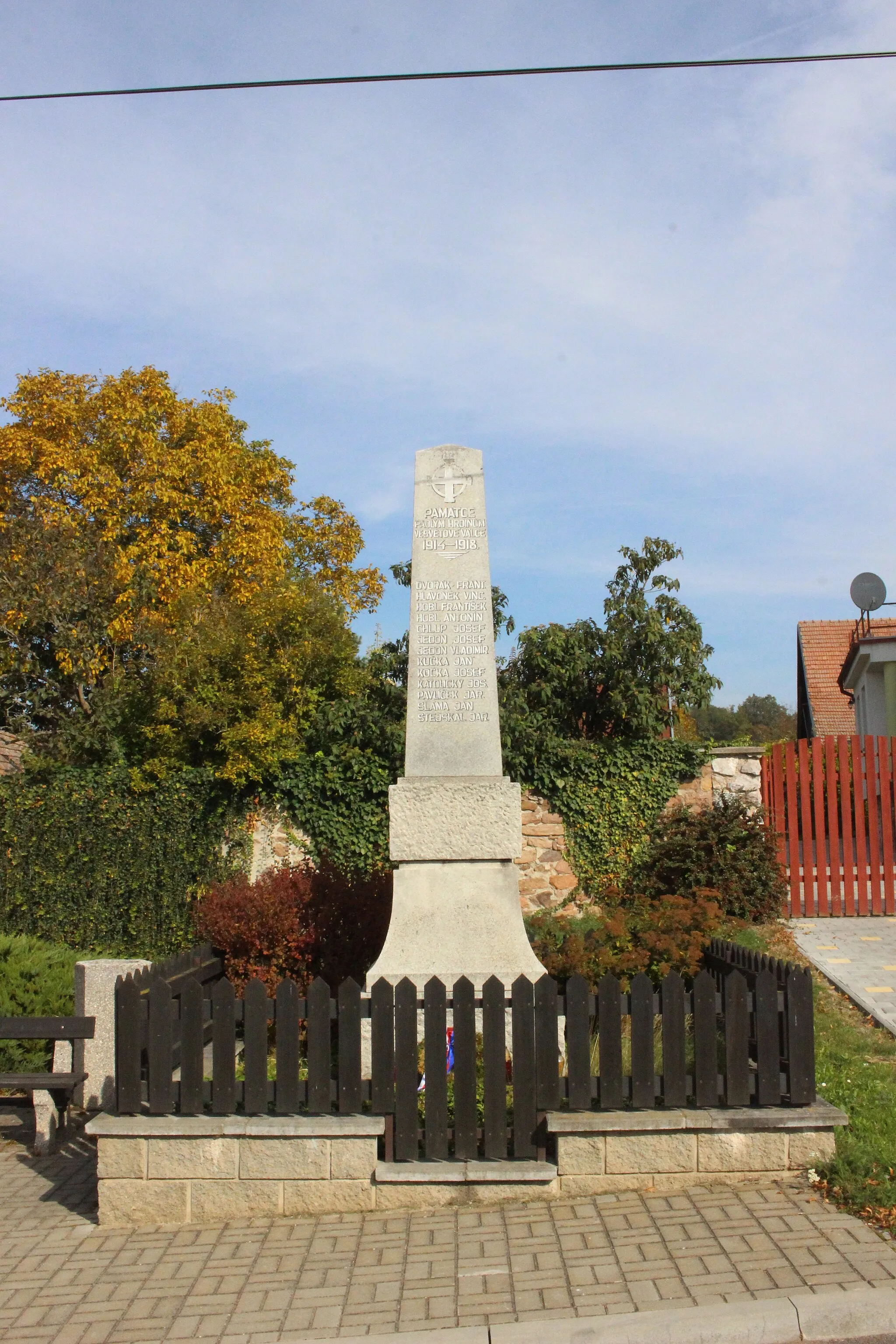 Photo showing: památník obětem 1. světové války, obec Železné, okres Brno-venkov, Jihomoravský kraj