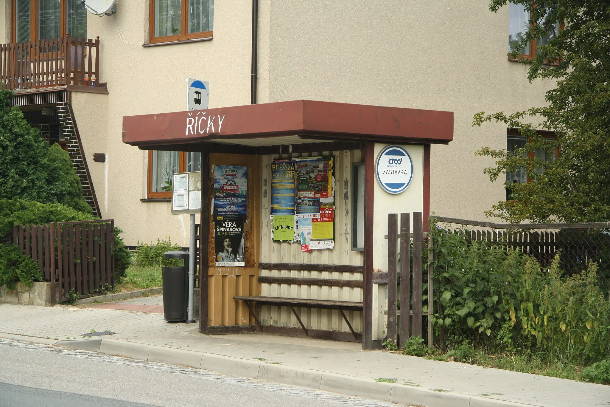 Photo showing: Bus stop in Říčky, Brno-Country District.