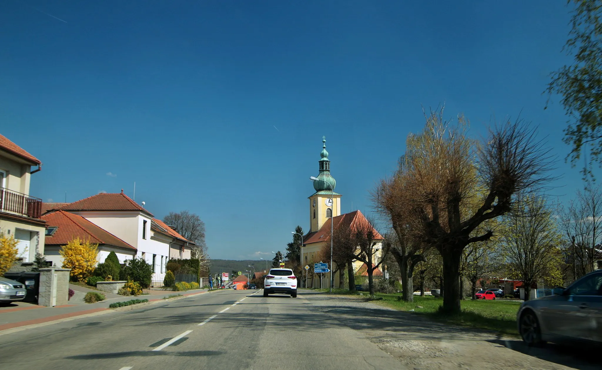 Photo showing: Kostel sv. Petra a Pavla v Říčanech (okres Brno-venkov)