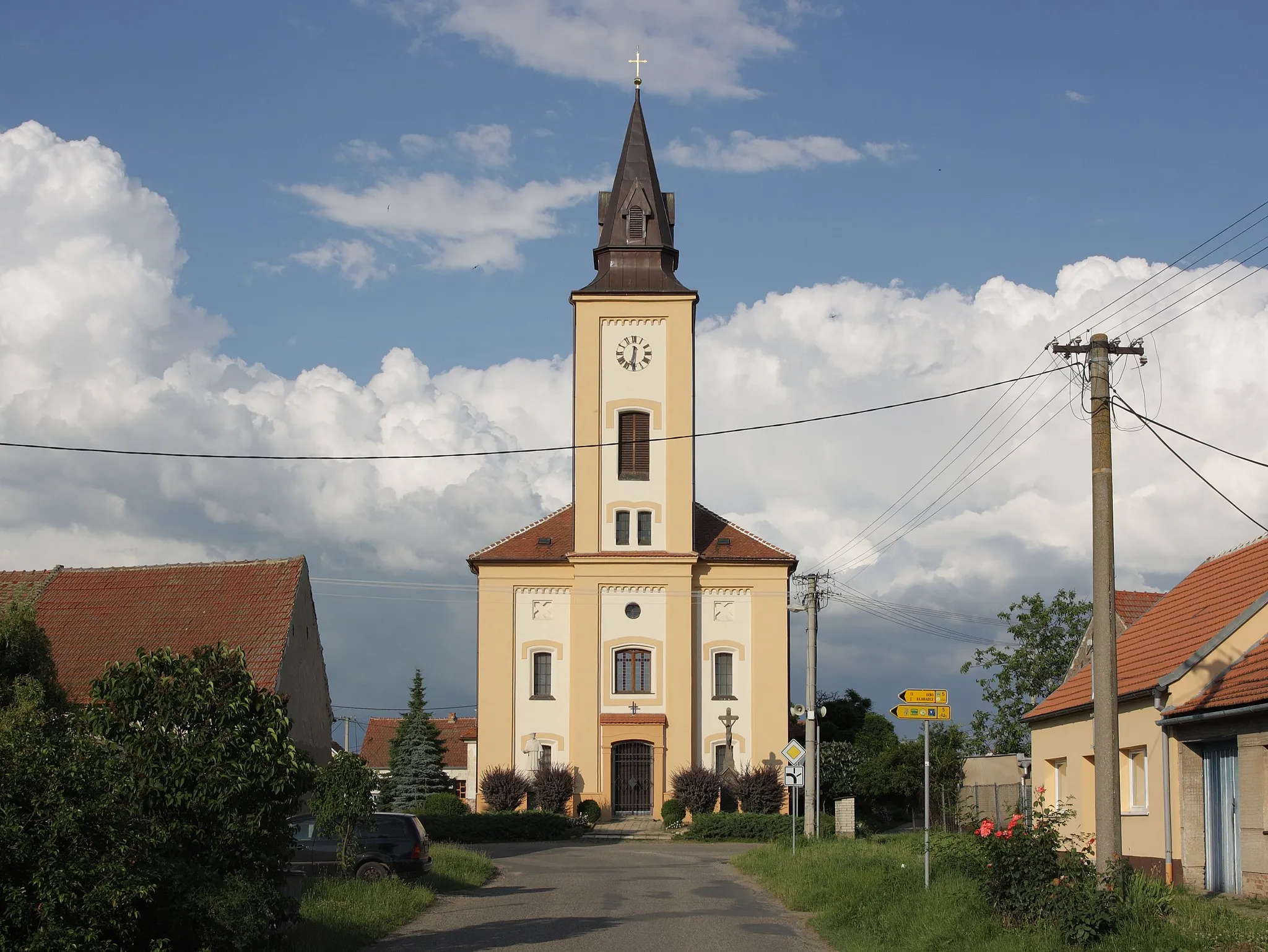 Photo showing: Opatovice - kostel sv Karla Boromejského - jižní pohled.