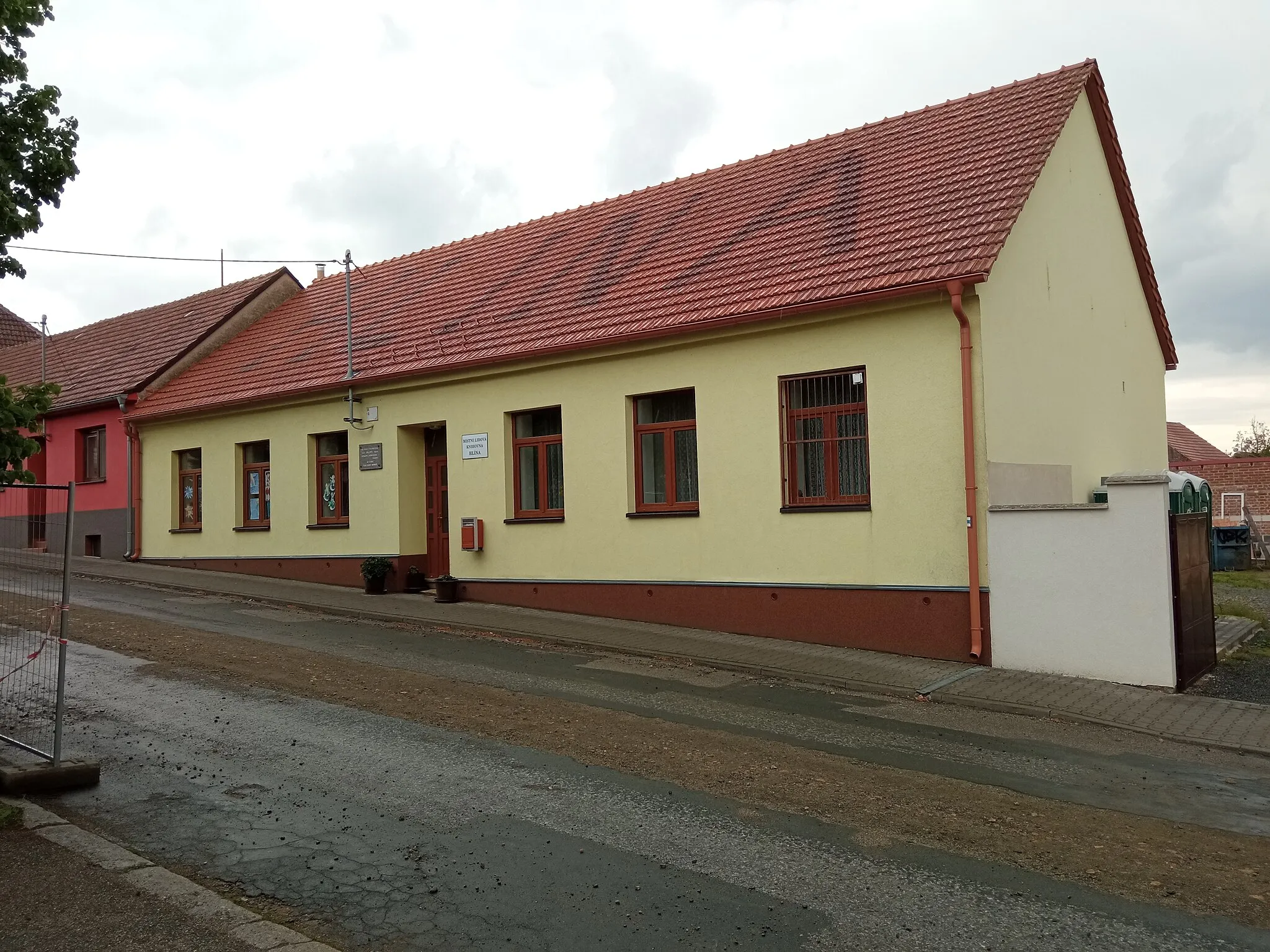 Photo showing: Místní lidová knihovna Hlína