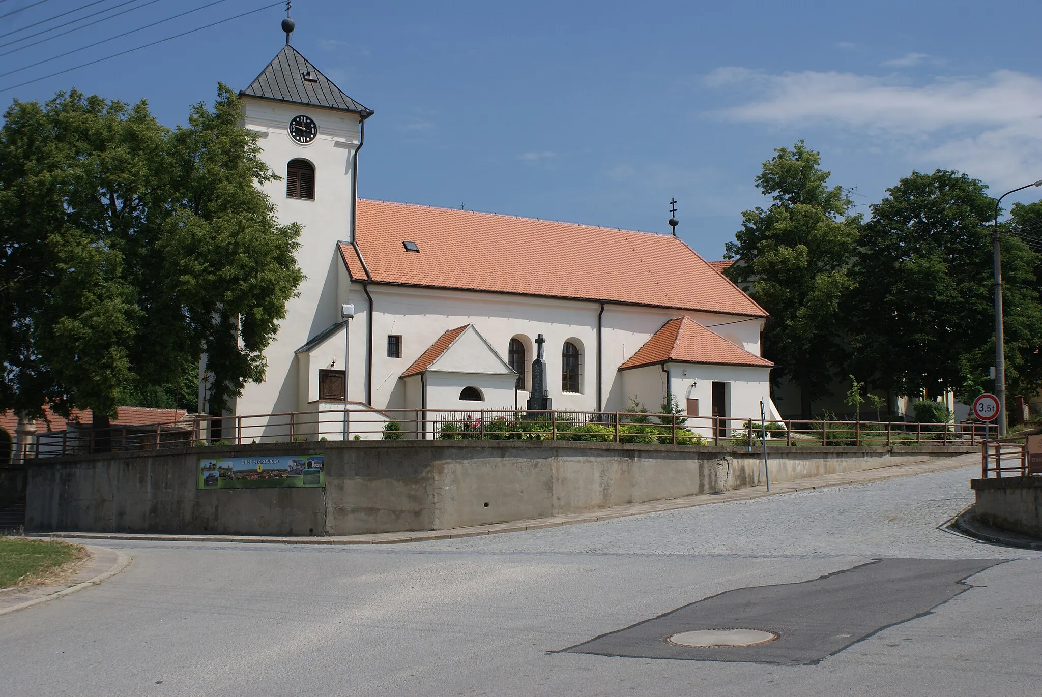 Photo showing: Starovičky, a village in Břeclav District, Czech Republic, church of St Catherine.