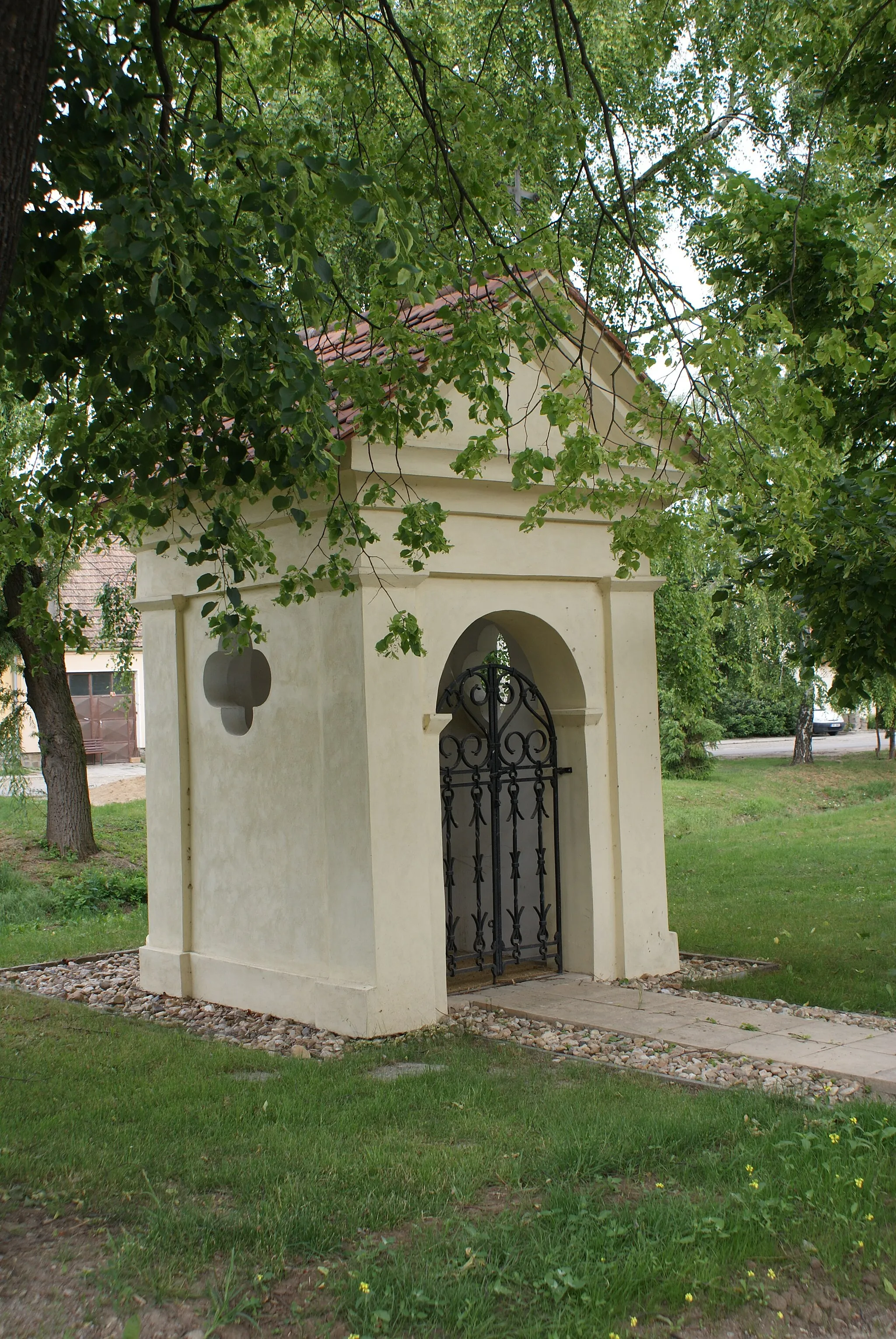 Photo showing: Starovice, a village in Břeclav District, Czech Republic, chapel.