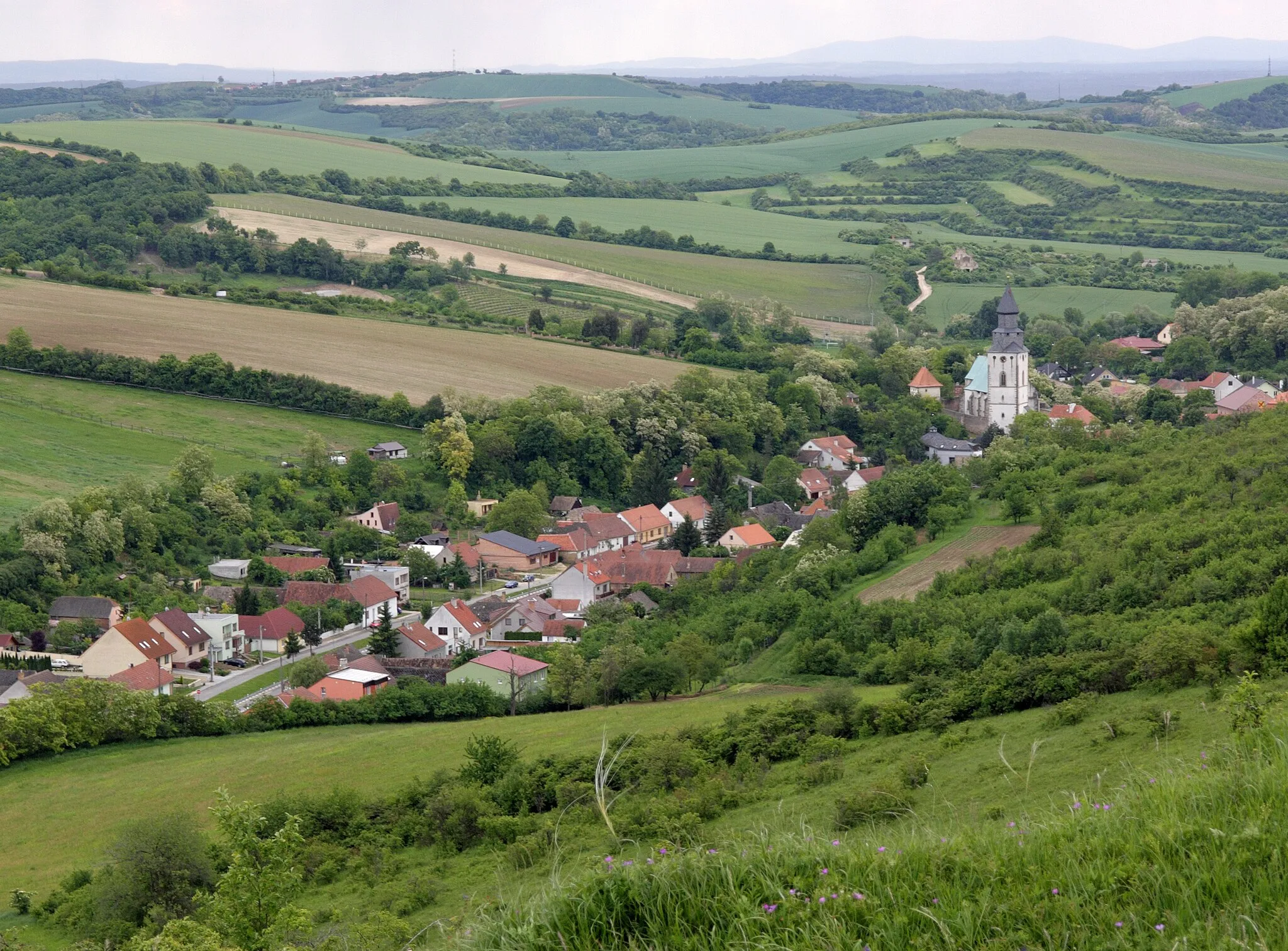 Photo showing: Kurdějov - pohled od Kamenného vrchu.