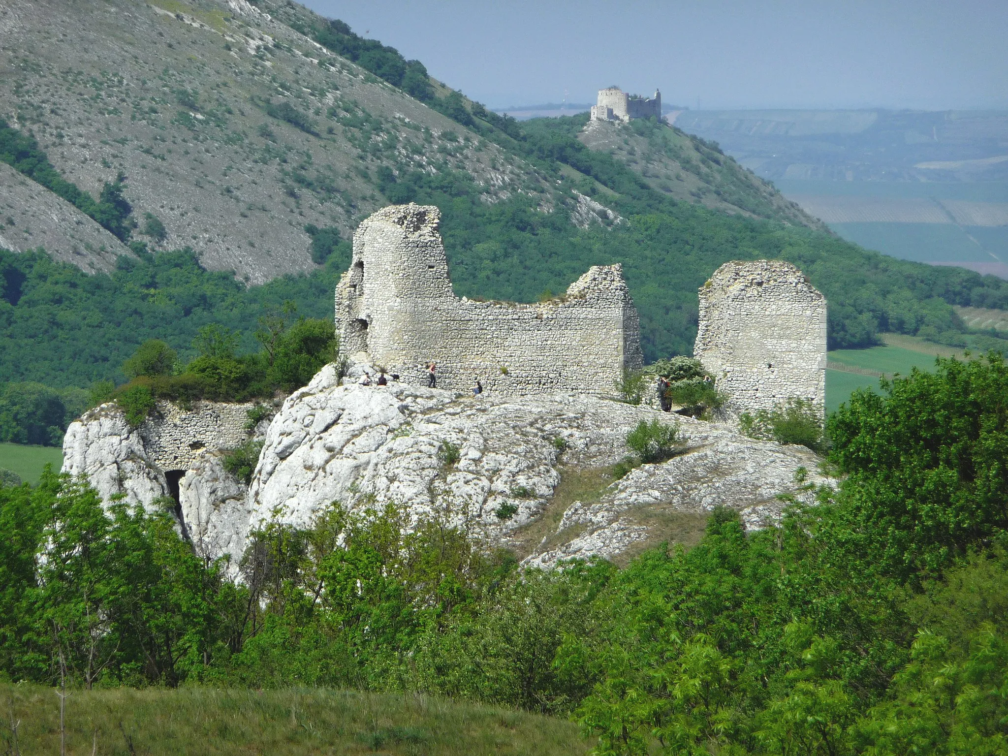 Photo showing: Sirotčí hrádek with Dívčí hrad in the behind (South Moravian Region, Czech Republic).