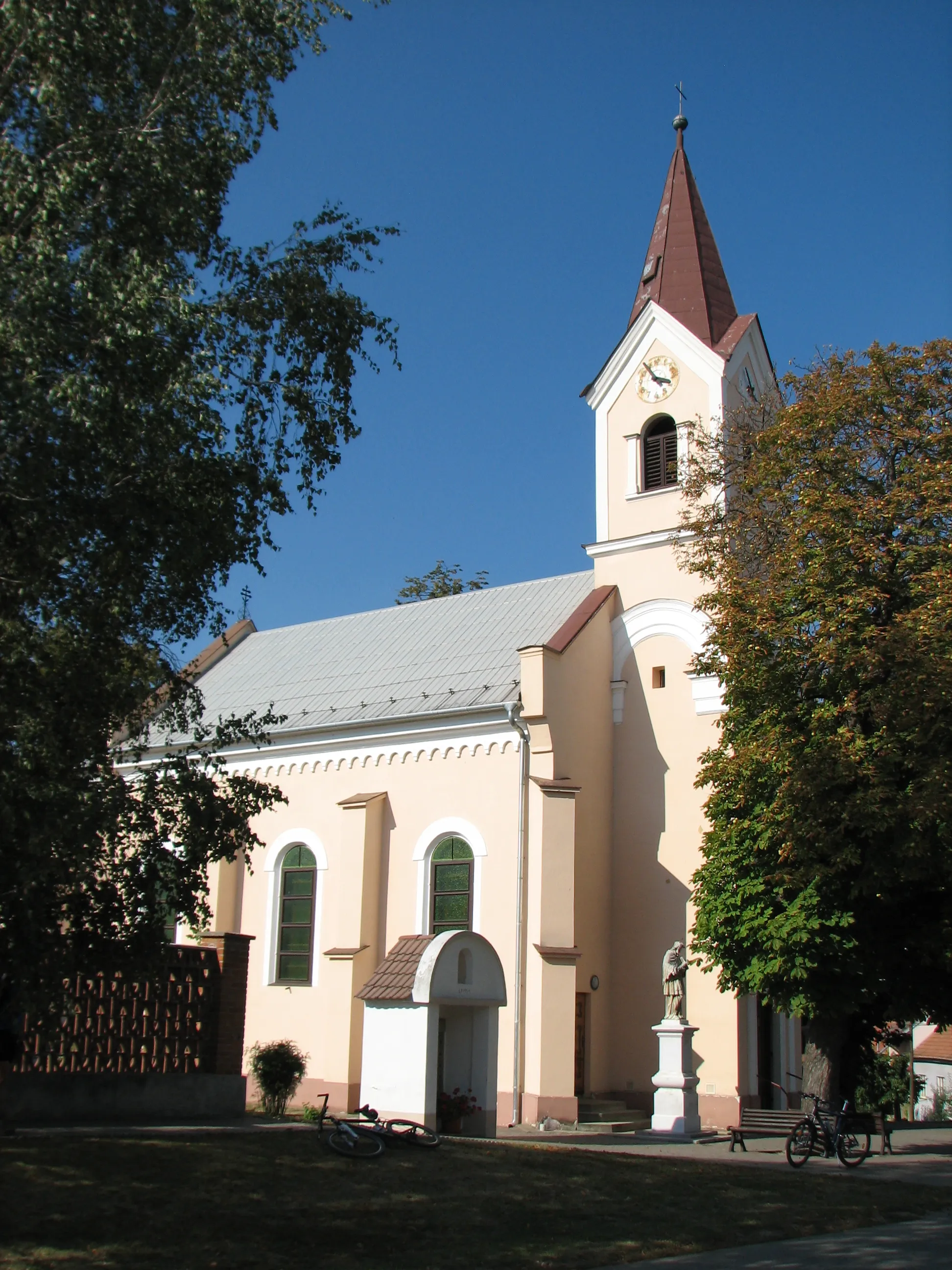 Photo showing: St Florian church in Skoronice, Hodonín District, Czech Republic