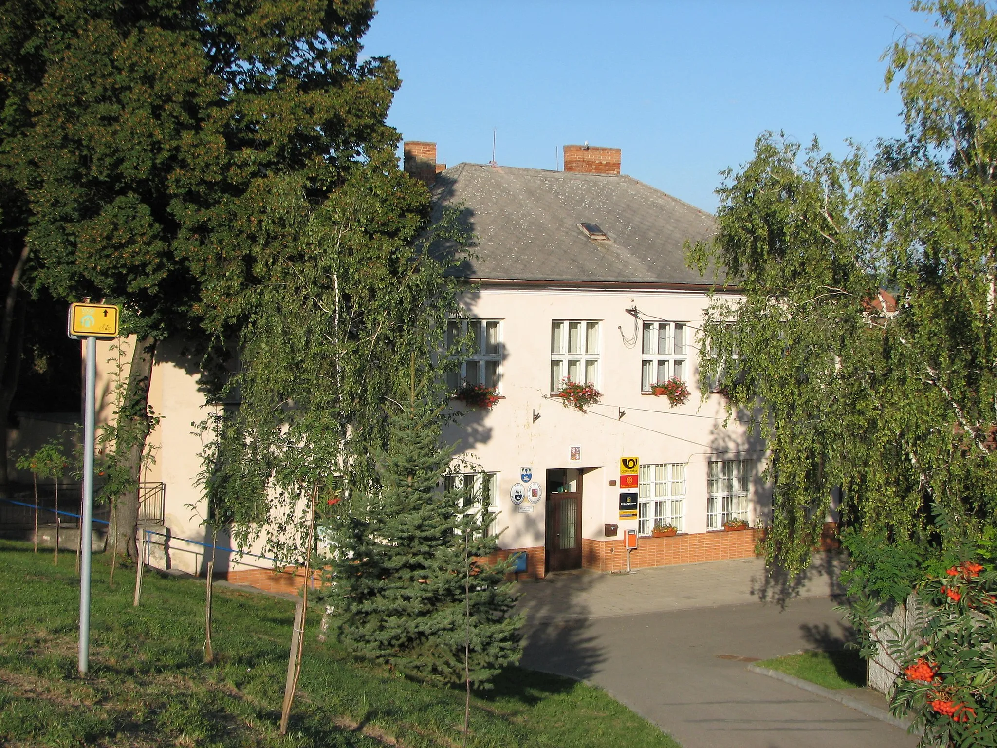 Photo showing: Násedlovice - obecní úřad