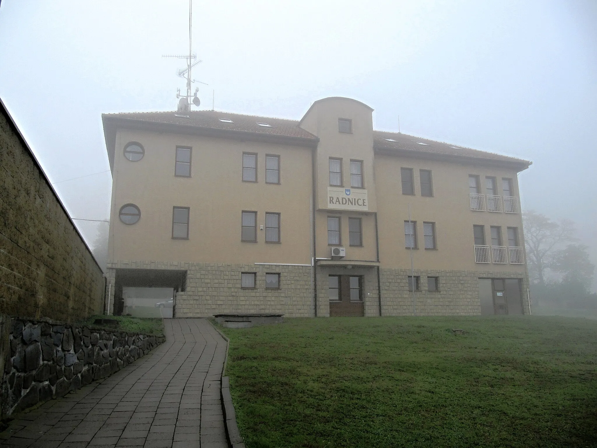 Photo showing: Otnice in Vyškov District, Czech Republic. Municipal office.