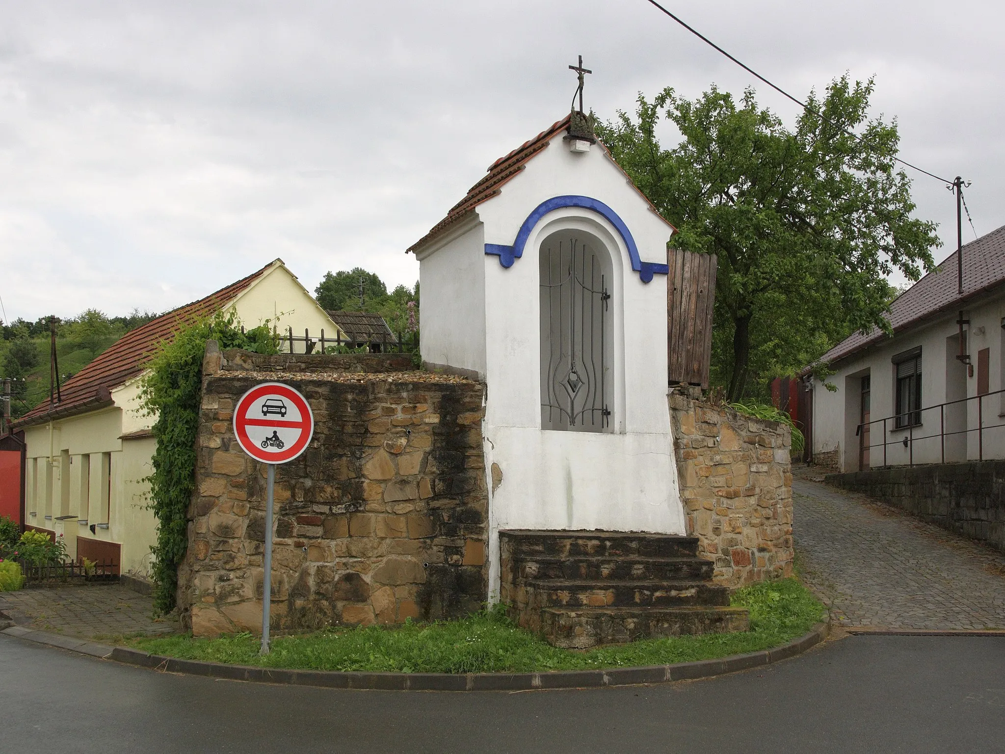 Photo showing: Lovčičky - kaple sv Floriána.