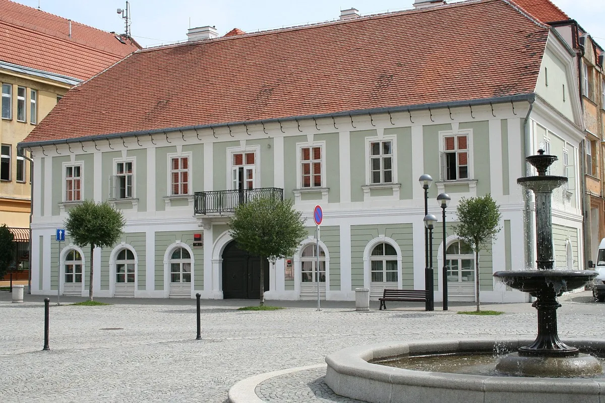 Photo showing: Pohled na budovu radnice v Bučovicích