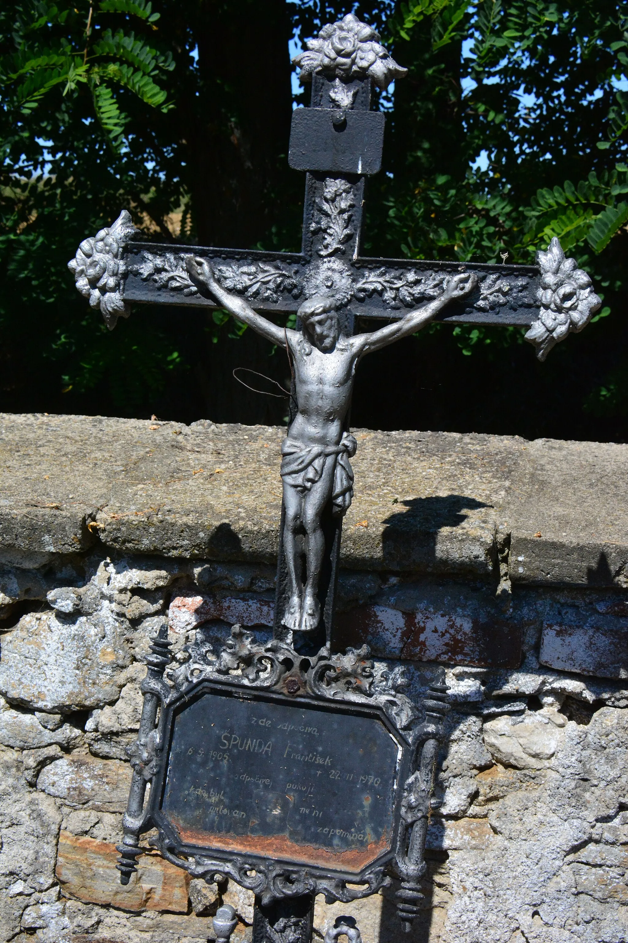 Photo showing: Der Friedhof von Stálky / Stallek in Südmähren (Tschechische Republik).