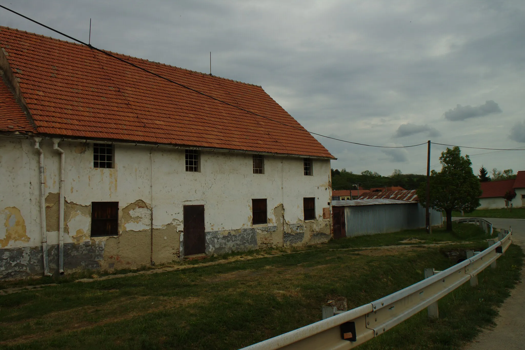 Photo showing: A building in the village of Oleksovice, South Moravian Region, CZ