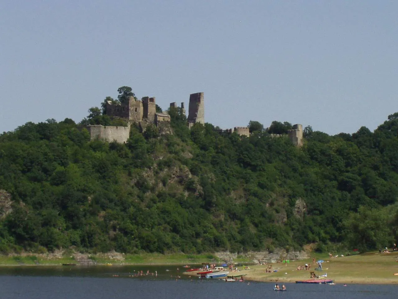 Photo showing: Zřícenina hradu Cornštejna (okres Znojmo)