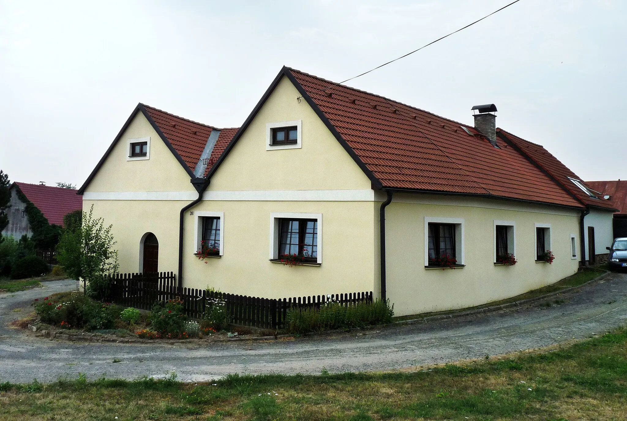 Photo showing: House No 26 in the village of Buková, Jihlava District, Vysočina Region, Czech Republic.