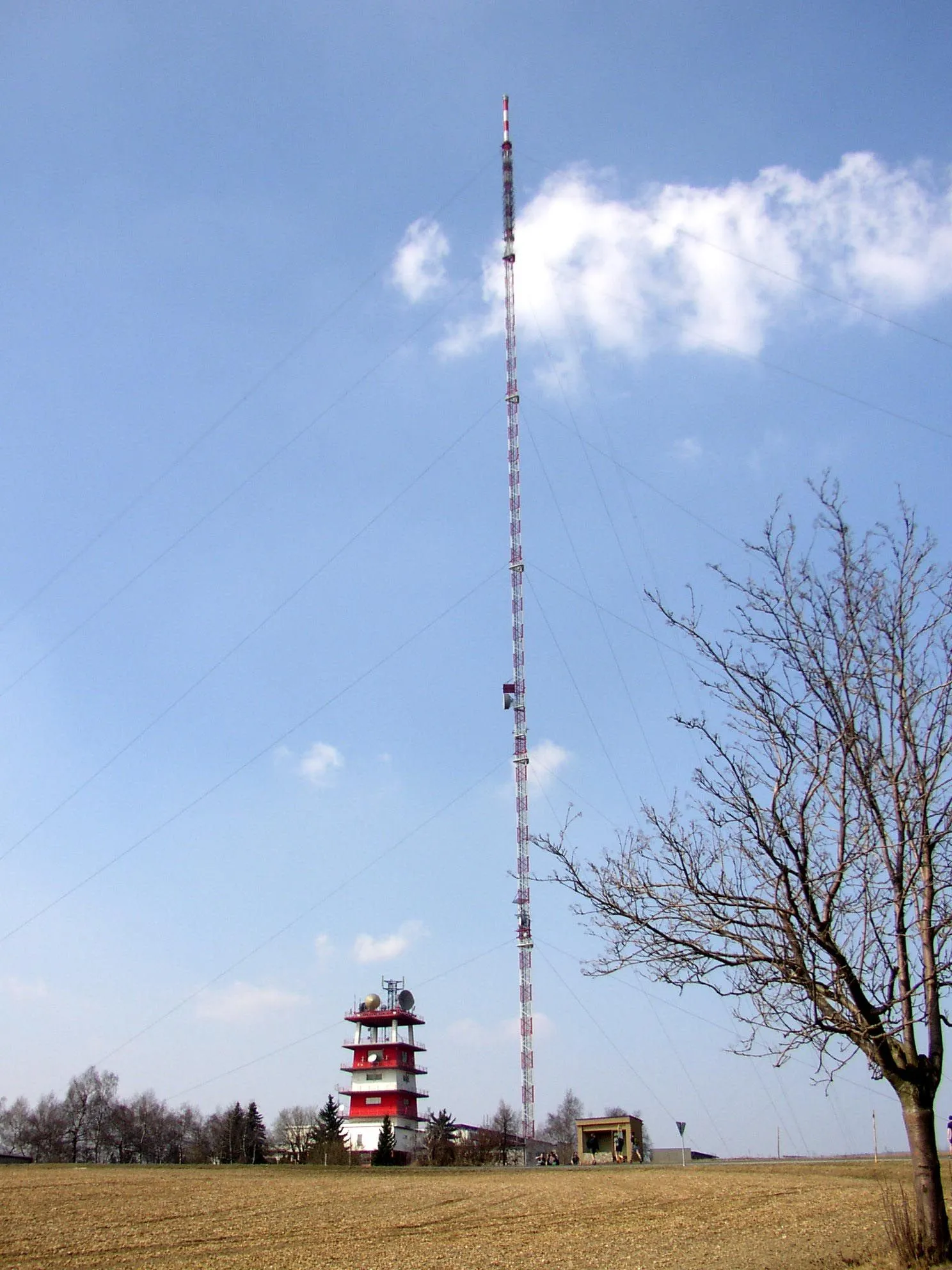 Photo showing: Transmitter Kojál, Czech Republic.