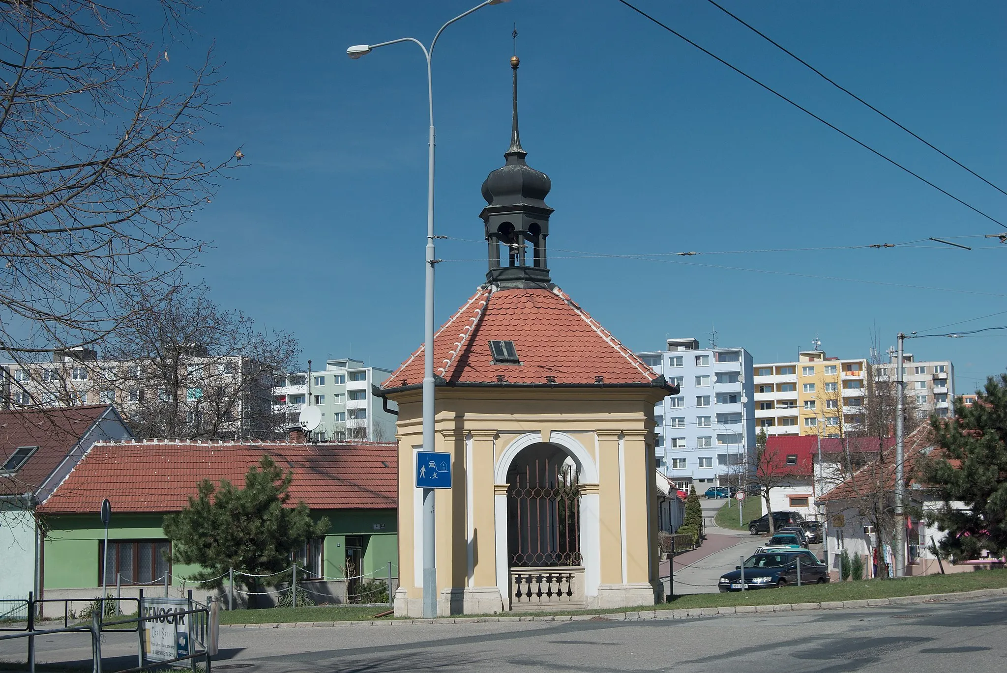 Photo showing: Brno-Slatina - pohled na sever z křižovatky ulic Tuřanka a Kikrleho