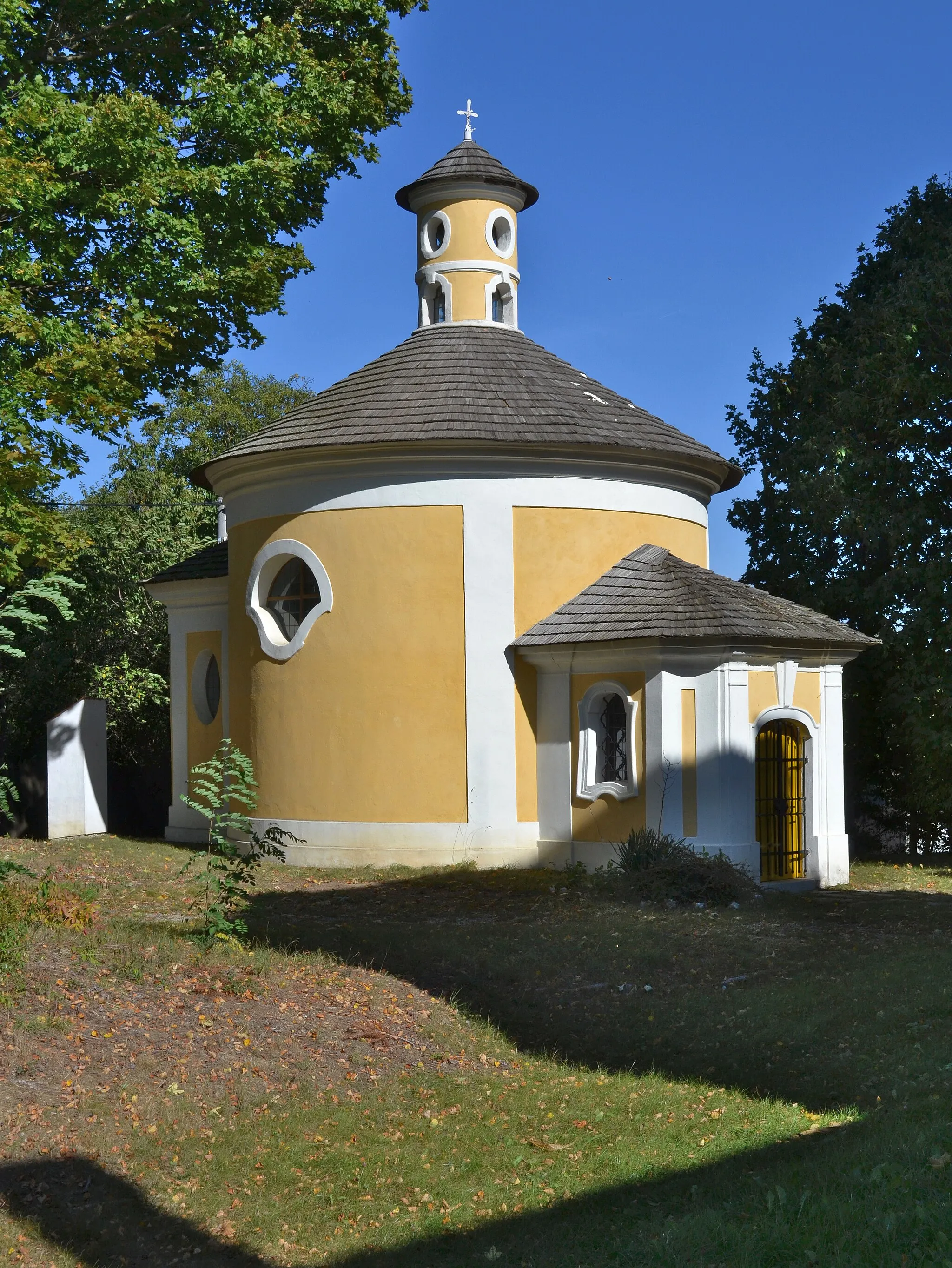 Photo showing: Lesní Hluboké - kaple svaté Anny.