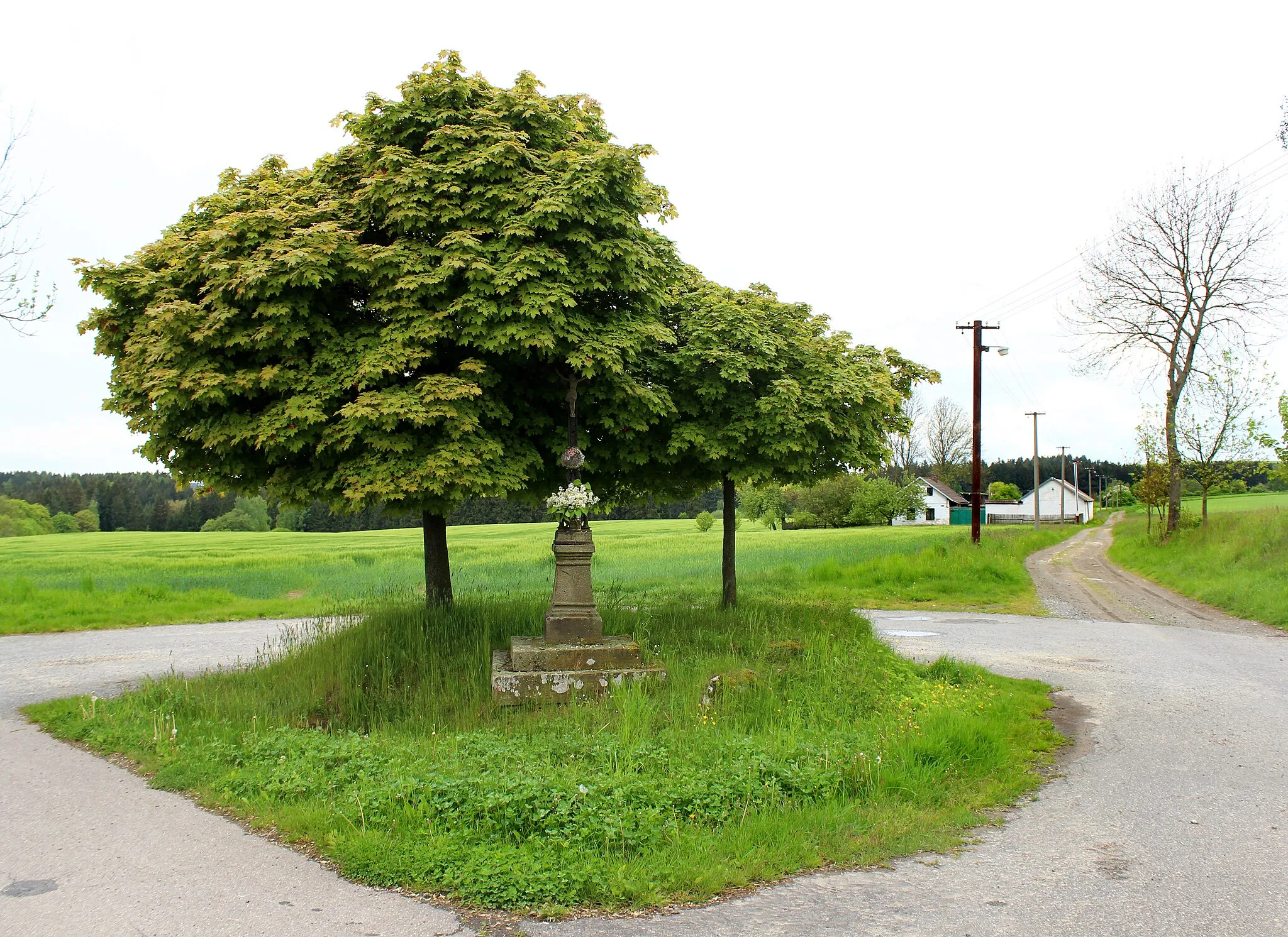 Photo showing: Wayside cross in Pořežín, part of Velká Losenice, Czech Republic