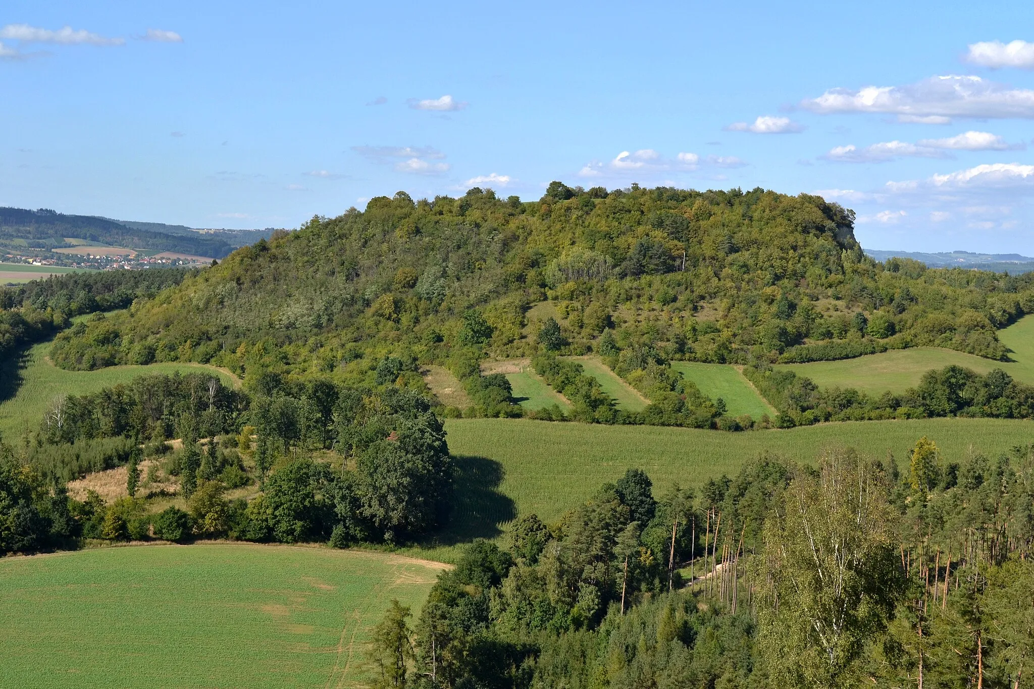 Photo showing: Krhov (okres Blansko) - Malý Chlum, pohled z Velkého Chlumu.