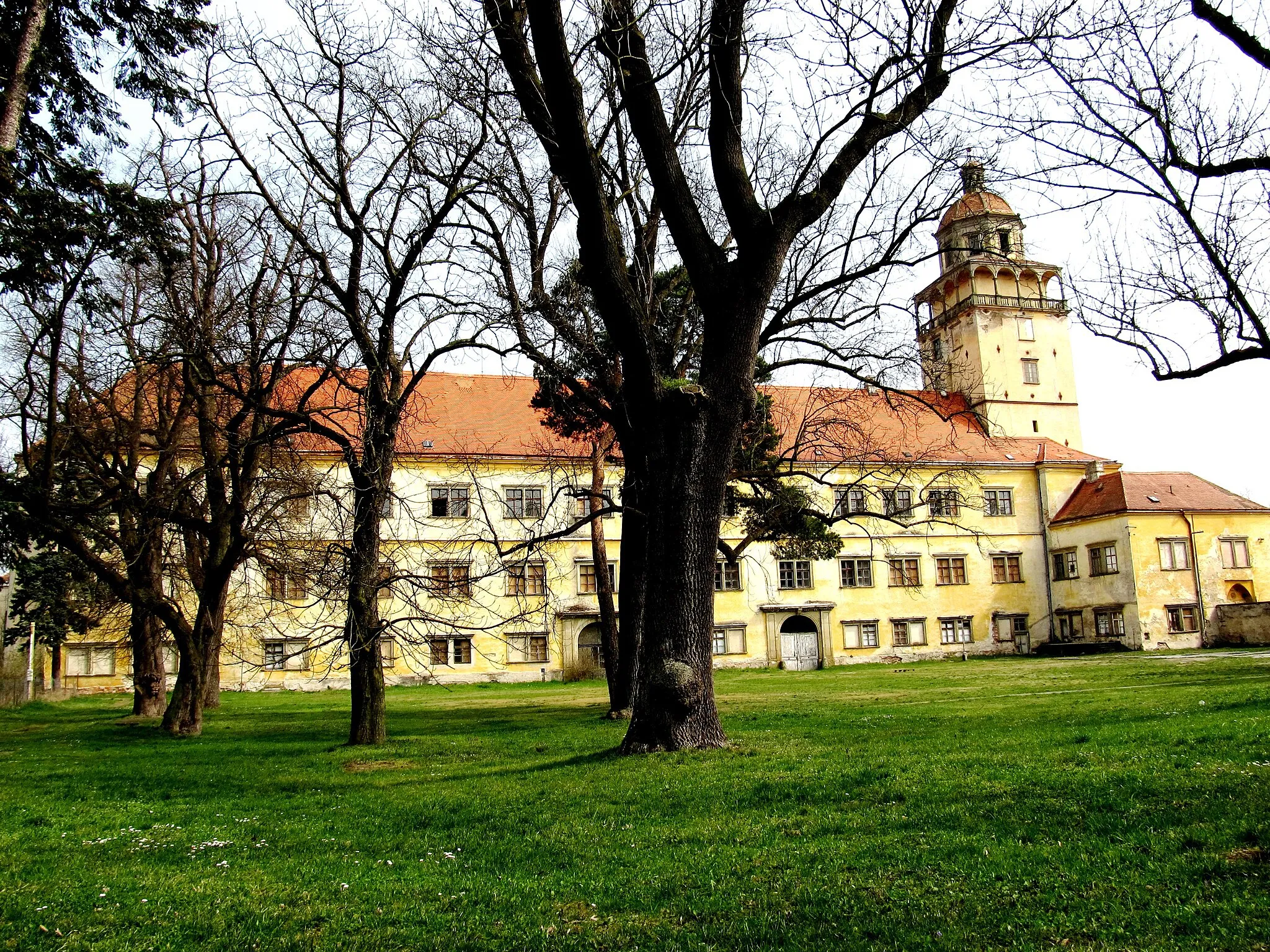 Photo showing: Zámek Moravský Krumlov z parku